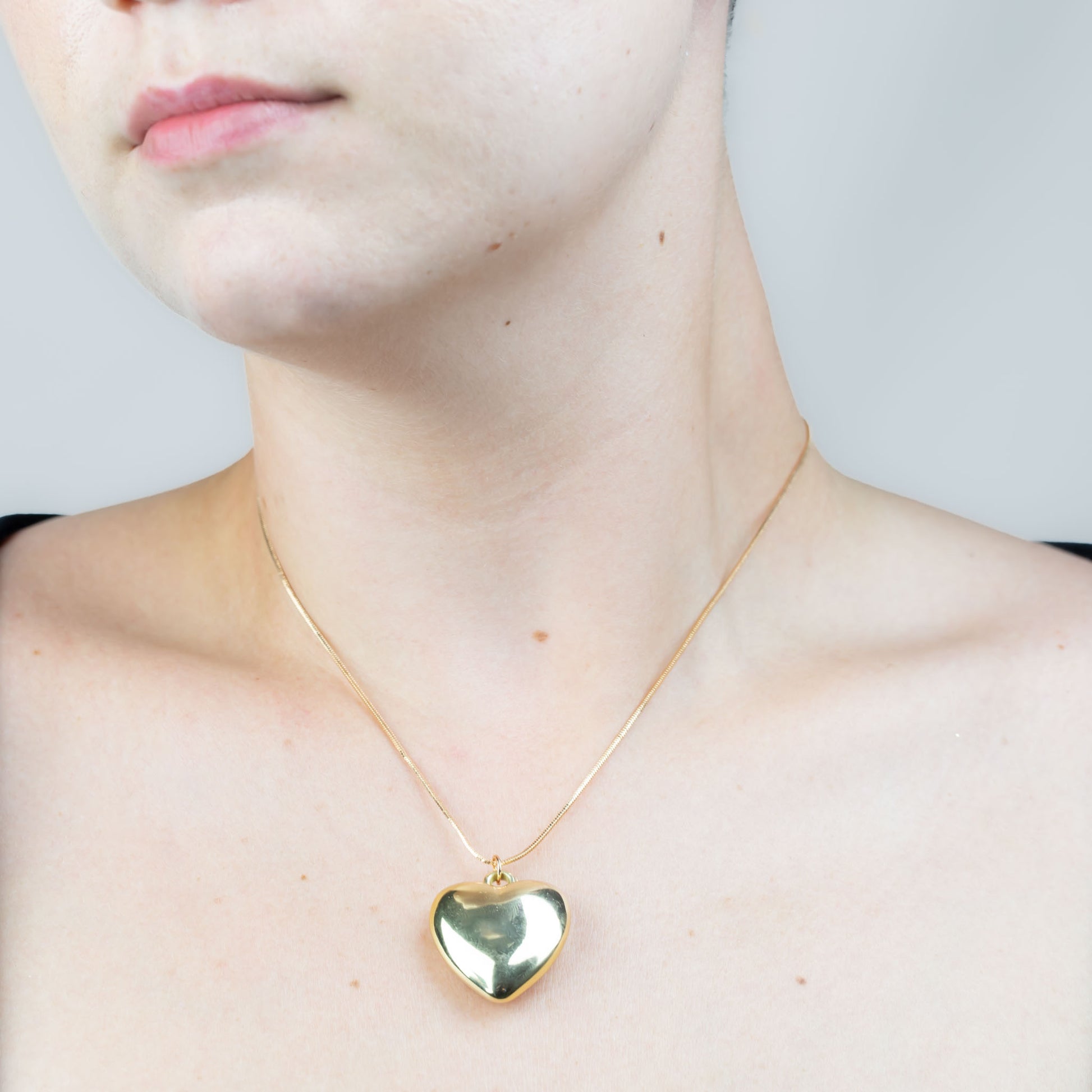 Colier la baza gâtului cu pandantiv inimă - Auriu