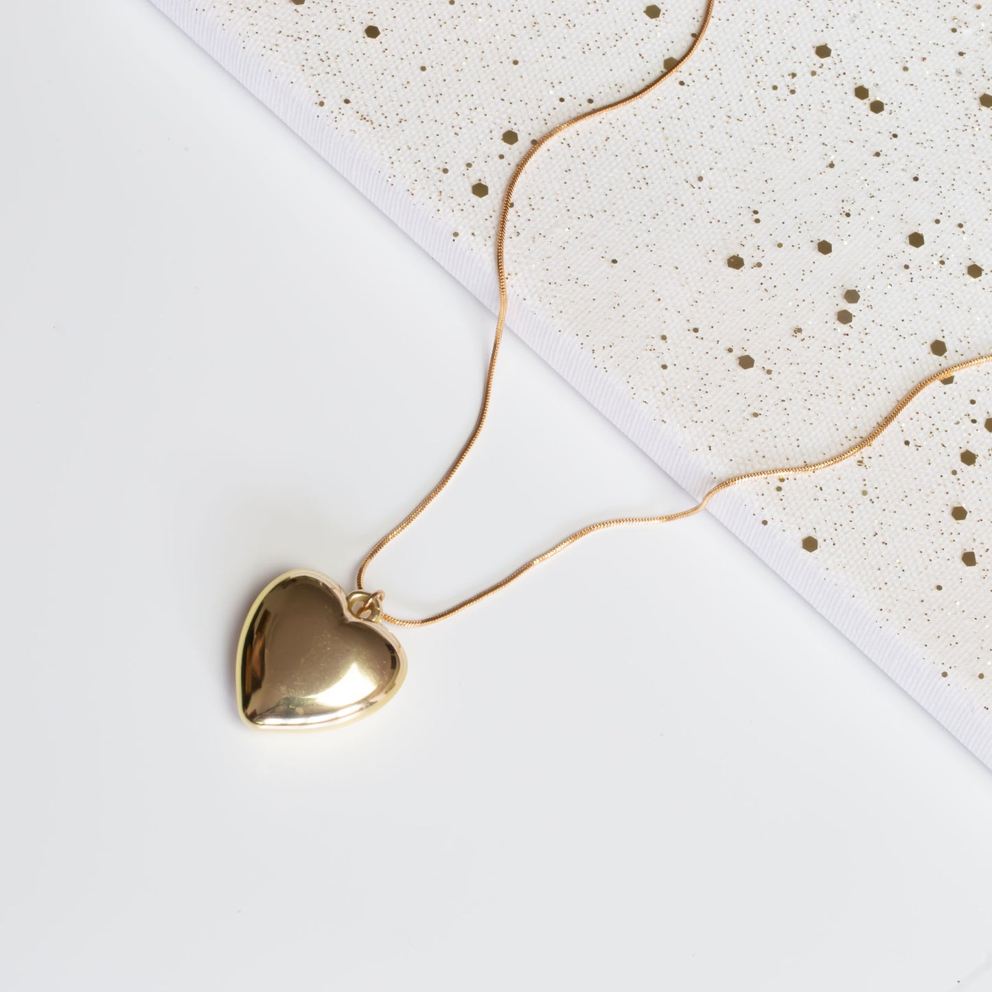 Colier la baza gâtului cu pandantiv inimă - Auriu