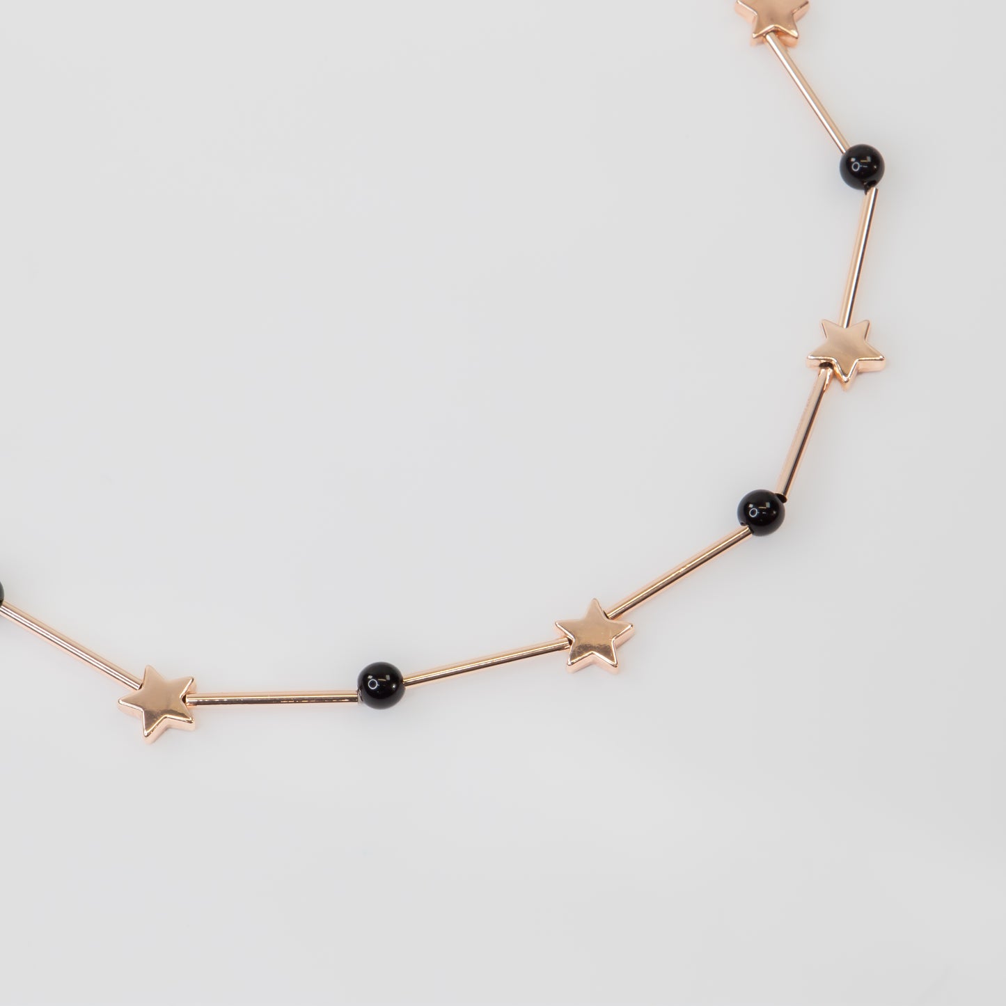 Colier subtil cu steluțe și perle negre, Aurora Star - Rose Gold