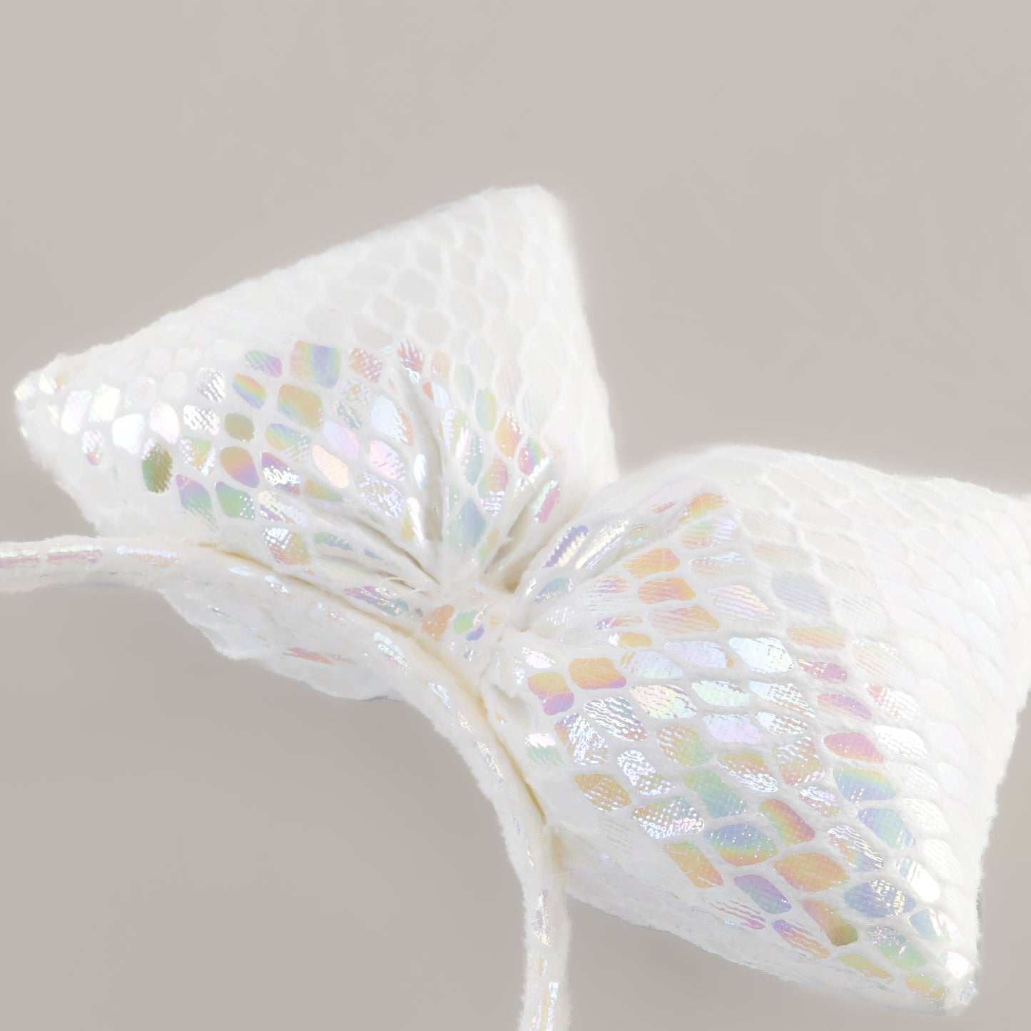 Cordeluță party cu fundă mare Meramaid Party - Alb