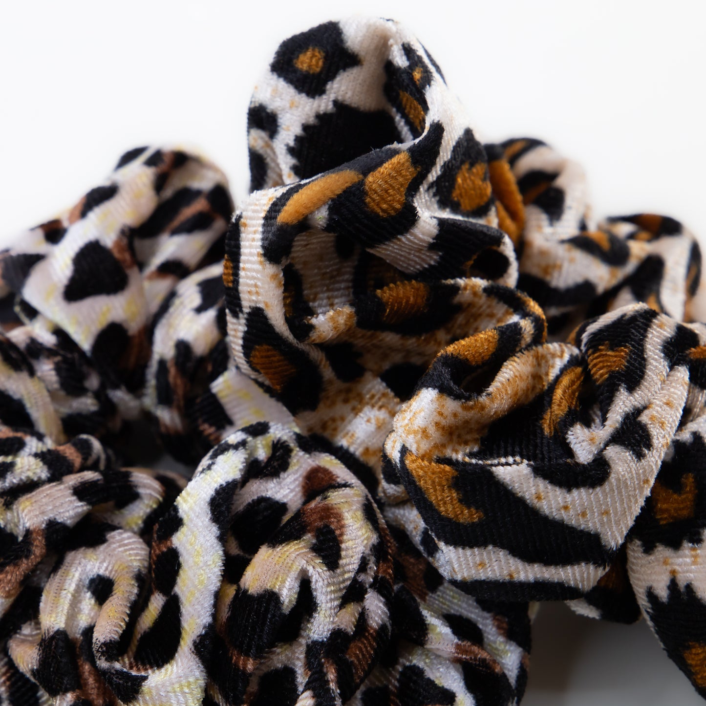 Elastice de păr tip scrunchie Jungle Chic cu textură catifelată, grosime 5 cm, set 2 buc - Maro