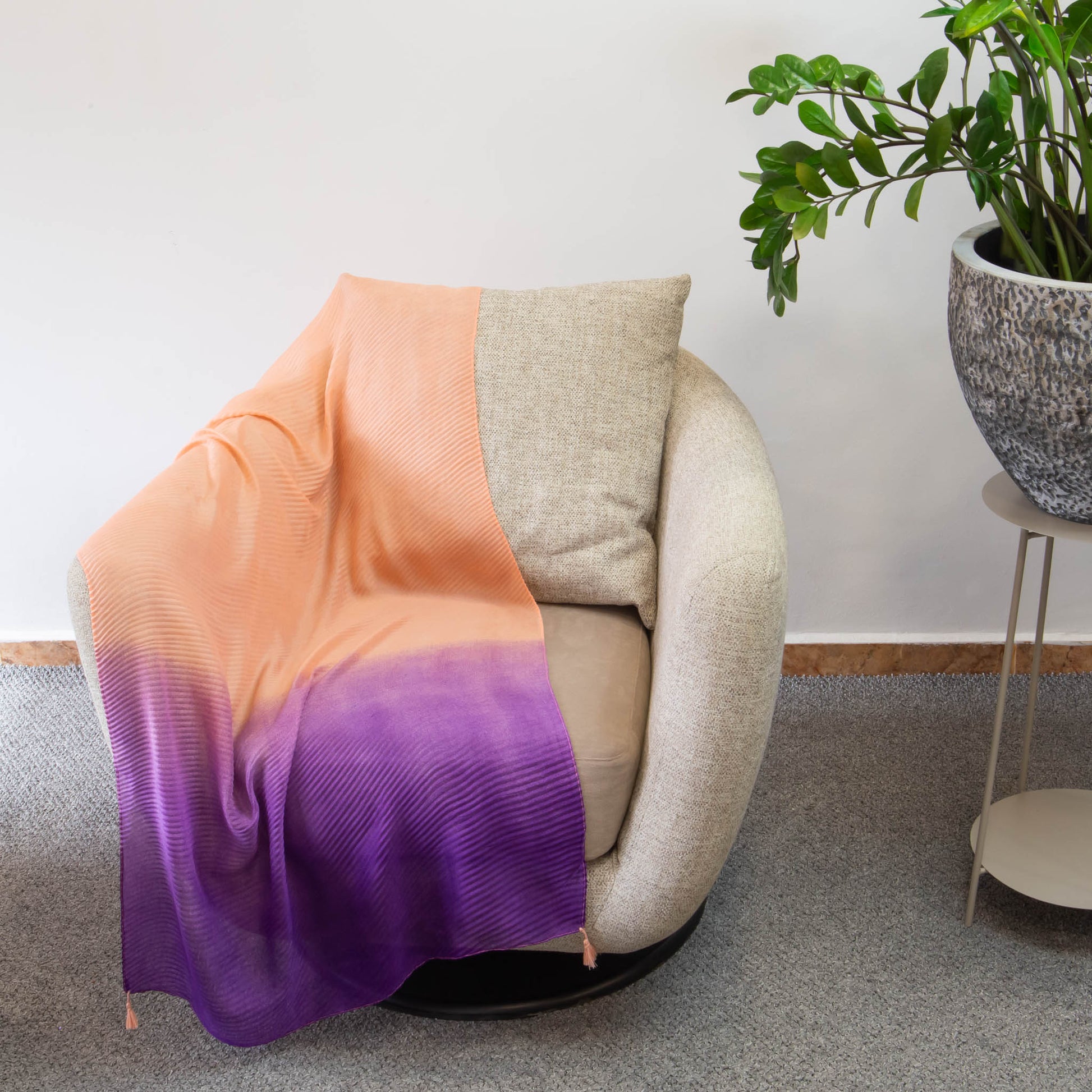 Eșarfă comodă și aerată cu degrade multicolor, 205 x 70 cm - I'M Just A Girl