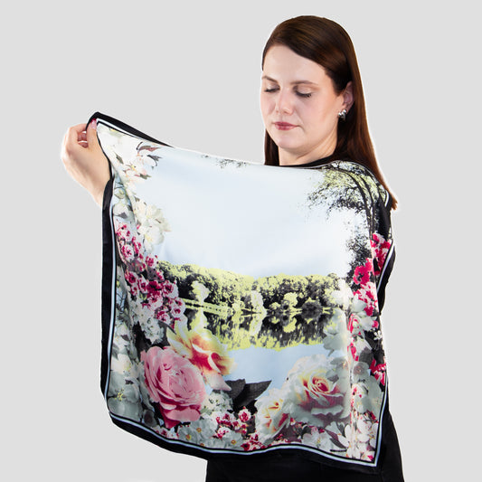 Eșarfă damă din satin, peisaj floral, 61 x 61 cm - Albastru, Roz