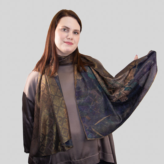 Eșarfă damă imprimeu față-verso cu fire strălucitoare, flori romantice și model geometric, 185 x 66 cm - Maro, Albastru