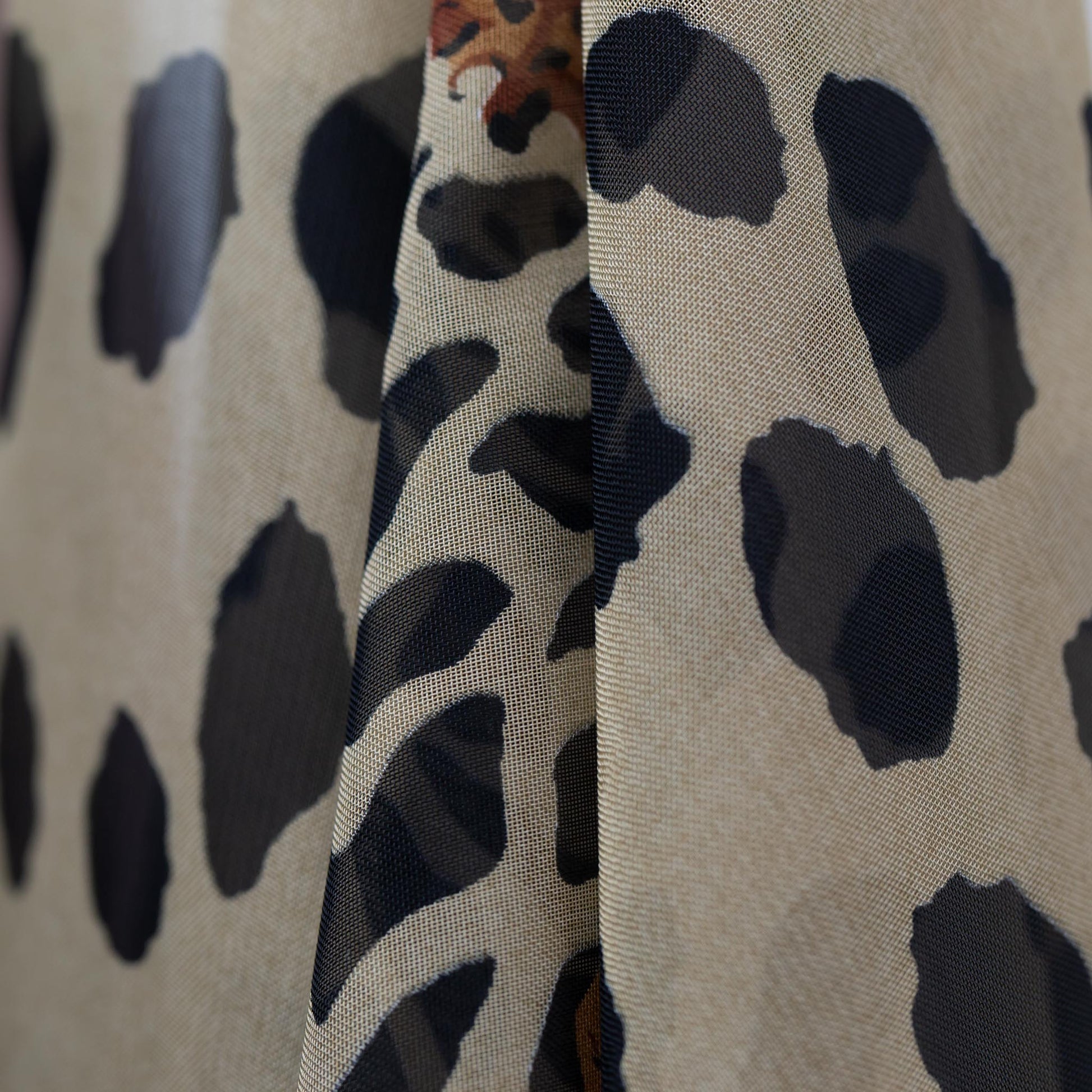 Eșarfă fină cu efect de mătase, imprimeu animal print Wilma, 150 x 45 cm
