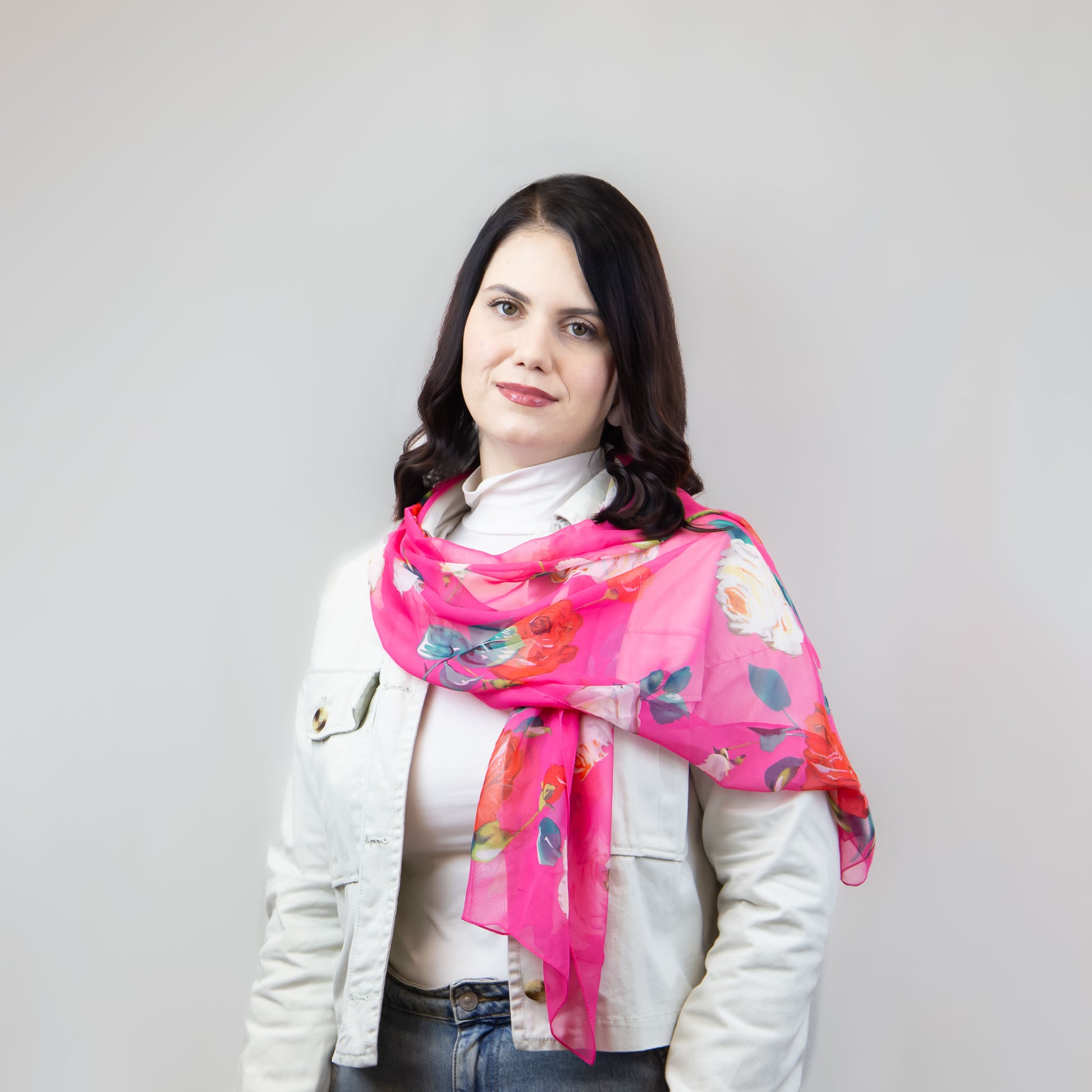 Eșarfă fină cu efect de mătase, imprimeu cu trandafiri classy, 160 x 50 cm - Fucsia
