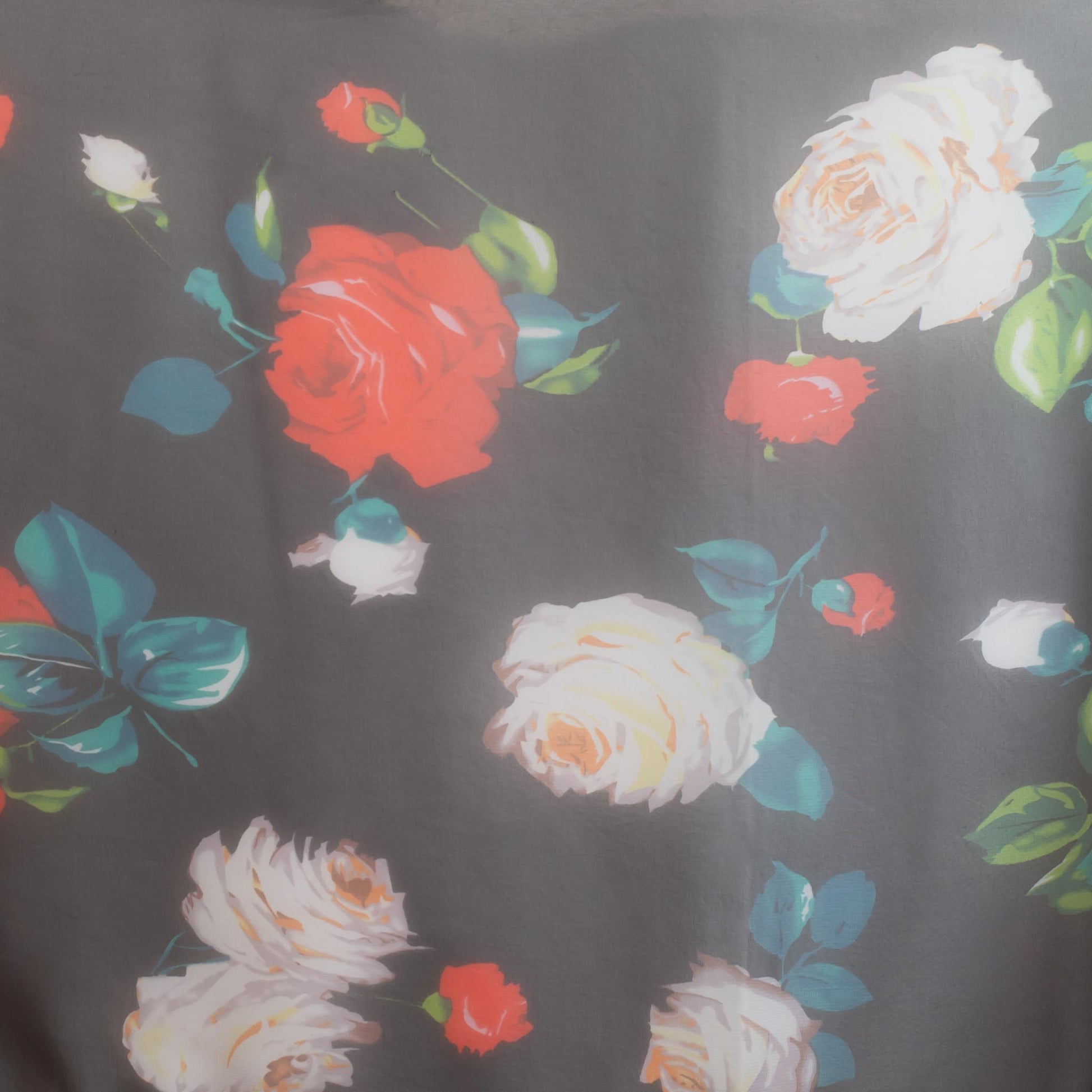 Eșarfă fină cu efect de mătase, imprimeu cu trandafiri classy, 160 x 50 cm - Negru