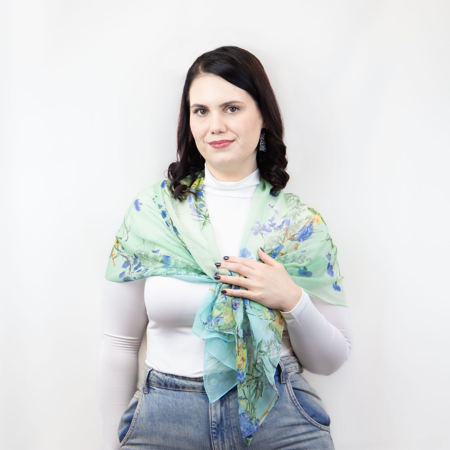 Eșarfă fină cu efect de mătase, imprimeu delicate wild flowers, 160 x 50 cm - Verde
