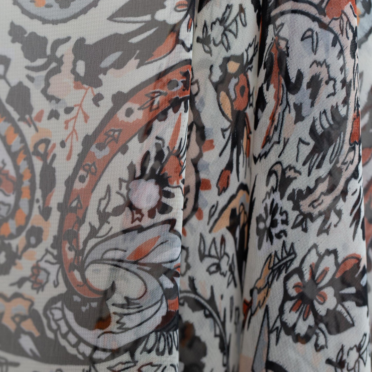 Eșarfă fină cu efect de mătase, imprimeu paisley garden, 160 x 50 cm - Bad B*Tch