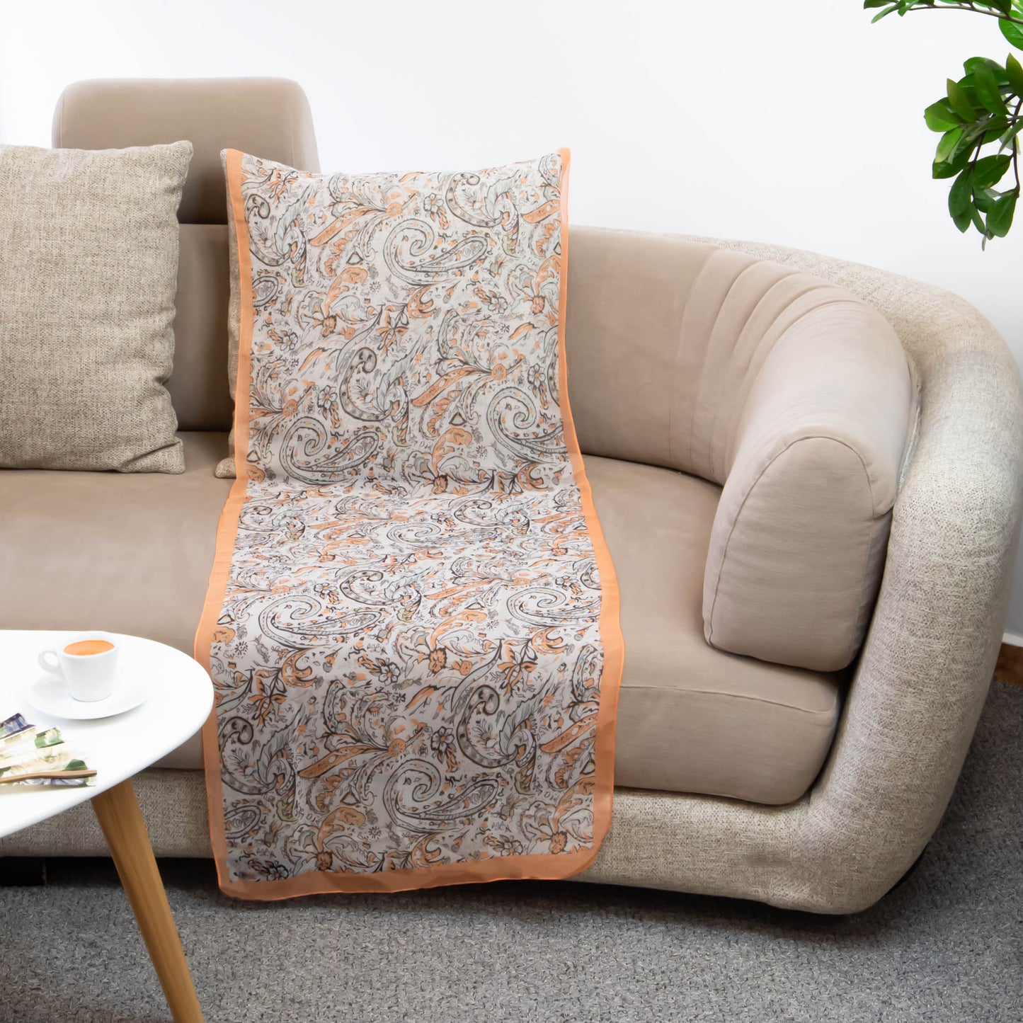 Eșarfă fină cu efect de mătase, imprimeu paisley garden, 160 x 50 cm - Peach