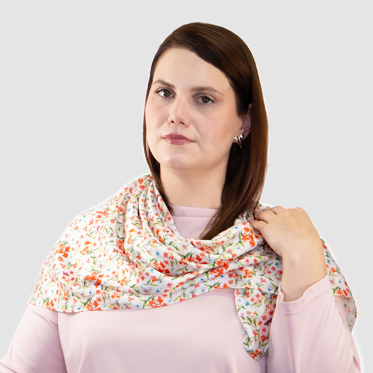 Eșarfă fină și deosebită cu efect mătase, imprimeu cu flori și fluturi, 90 x 90 cm - Verde, Roșu
