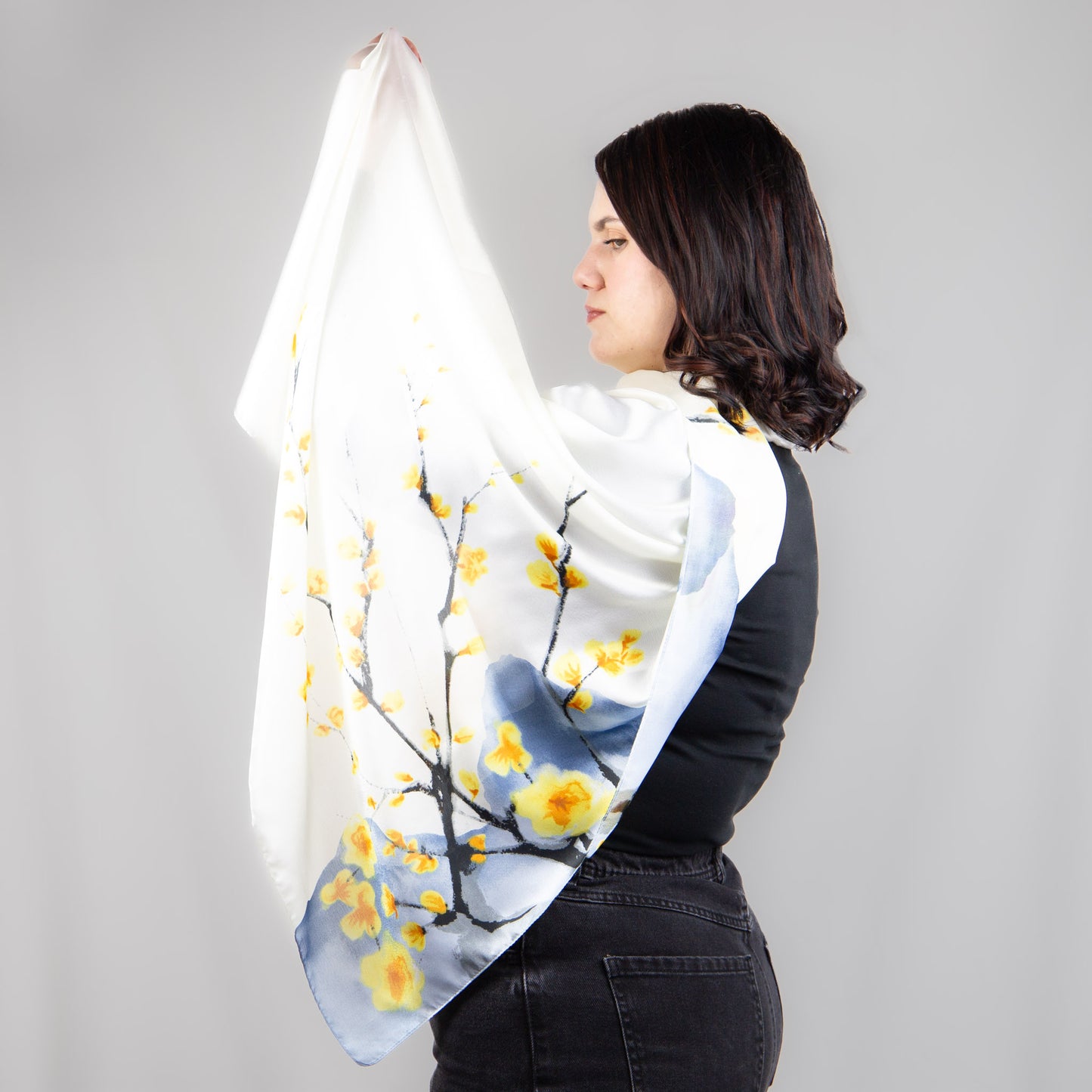 Eșarfă fină și deosebită cu efect mătase, imprimeu spring touch, 180 x 90 cm - Crem