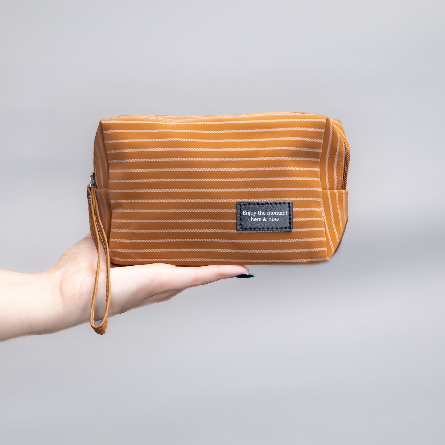 Geantă cosmetice Dungi Chic - Maro