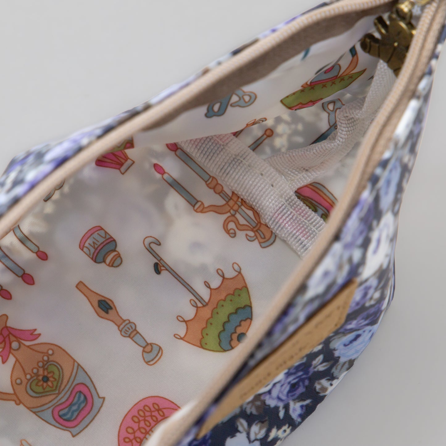 Geantă cosmetice Eden cu imprimeu floral - Albastru Închis