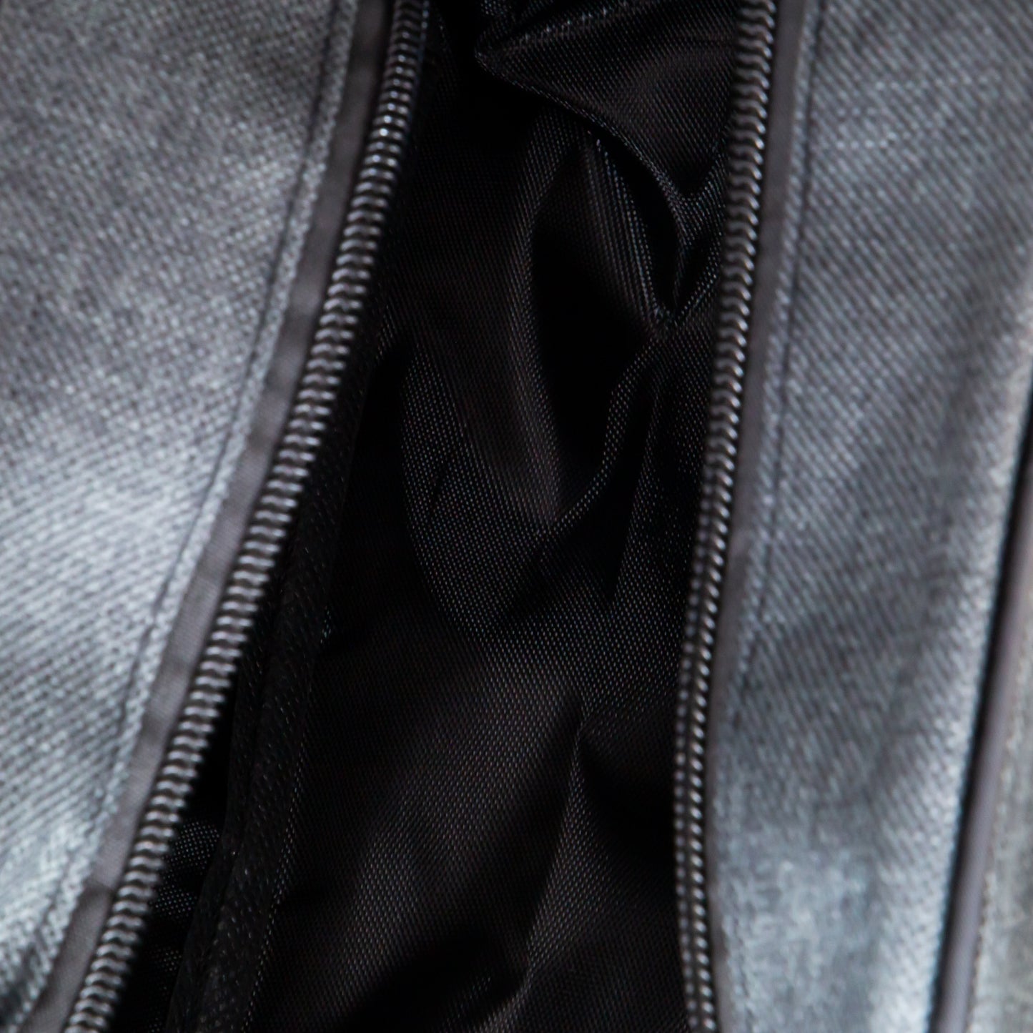 Geantă cosmetice Essential - Gri Închis