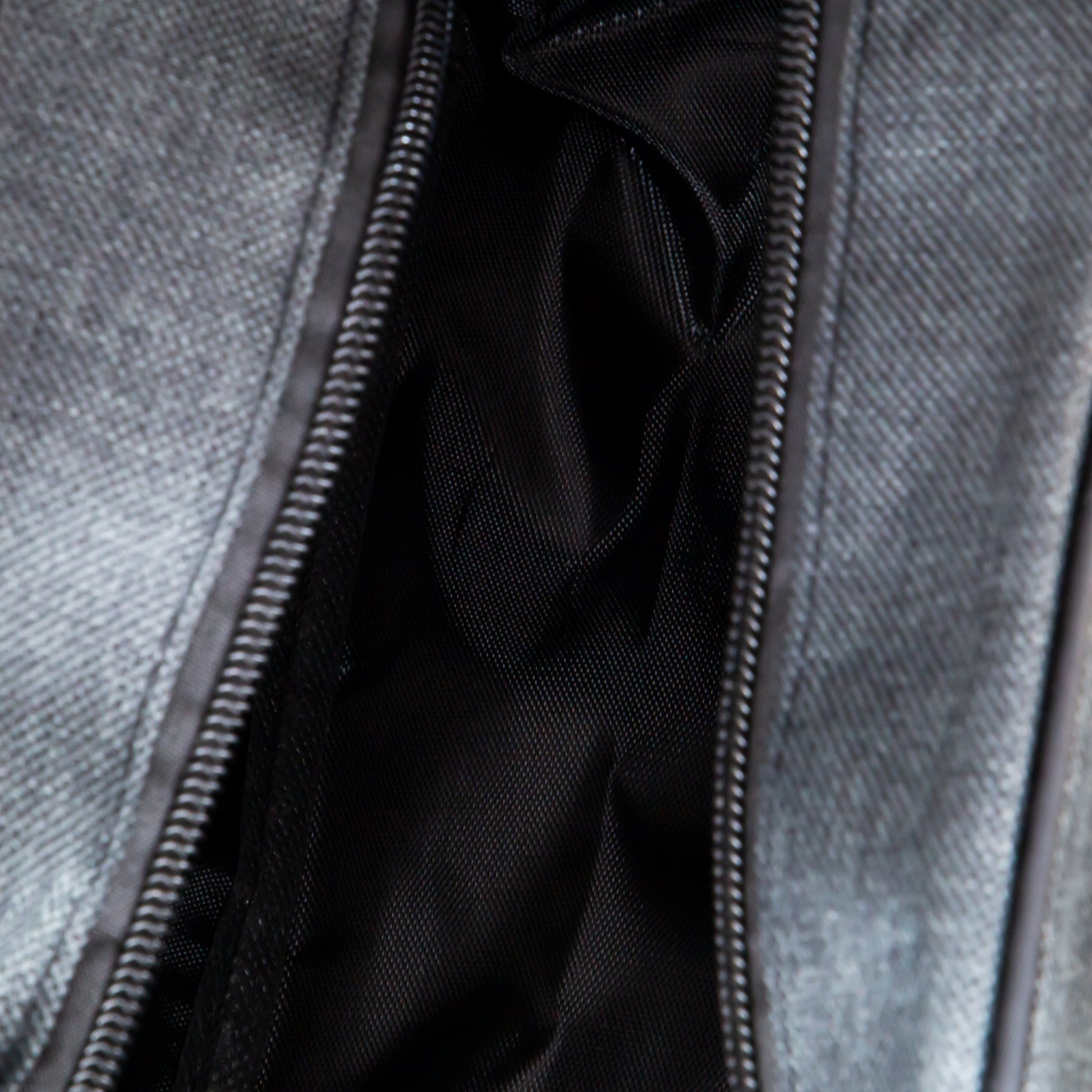 Geantă cosmetice Essential - Gri Închis