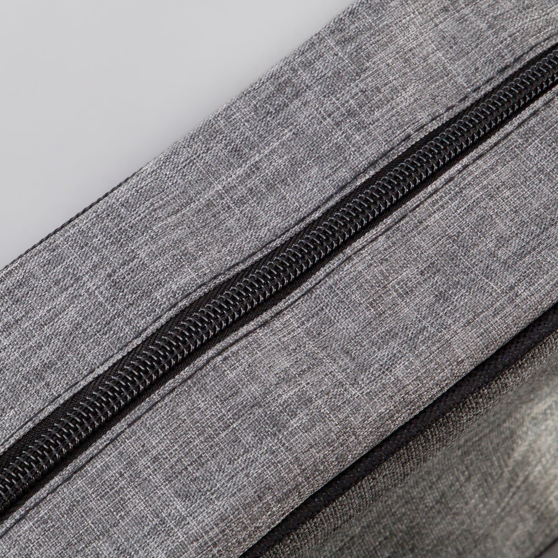 Geantă cosmetice Essential - Gri