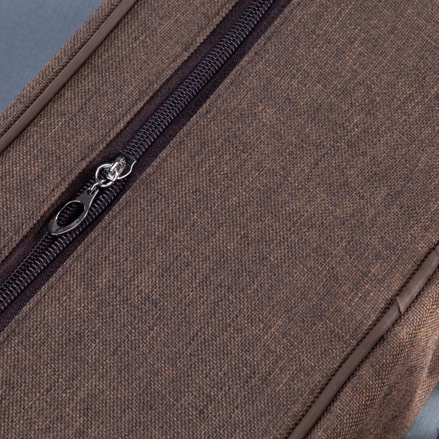 Geantă cosmetice Essential - Maro