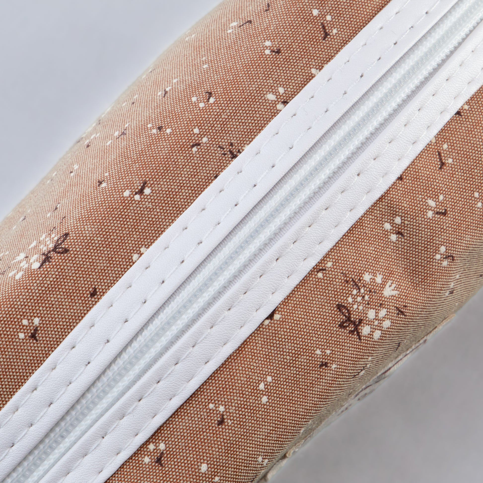 Geantă cosmetice Flower Garden - Maro