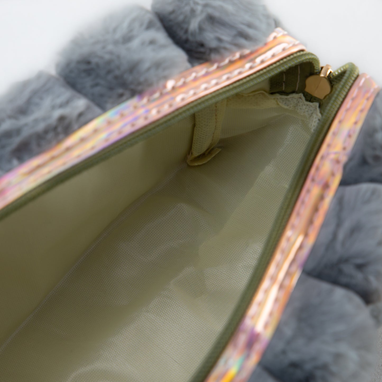 Geantă cosmetice pufoasă - Gri