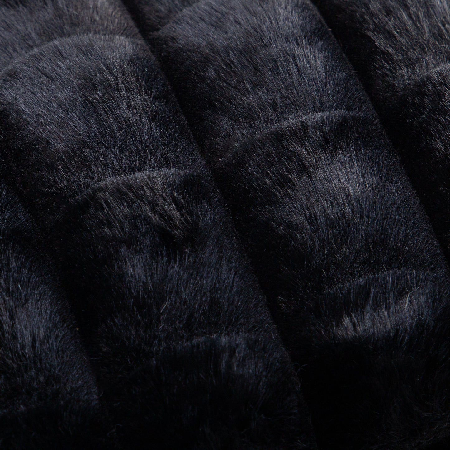 Geantă cosmetice pufoasă - Negru