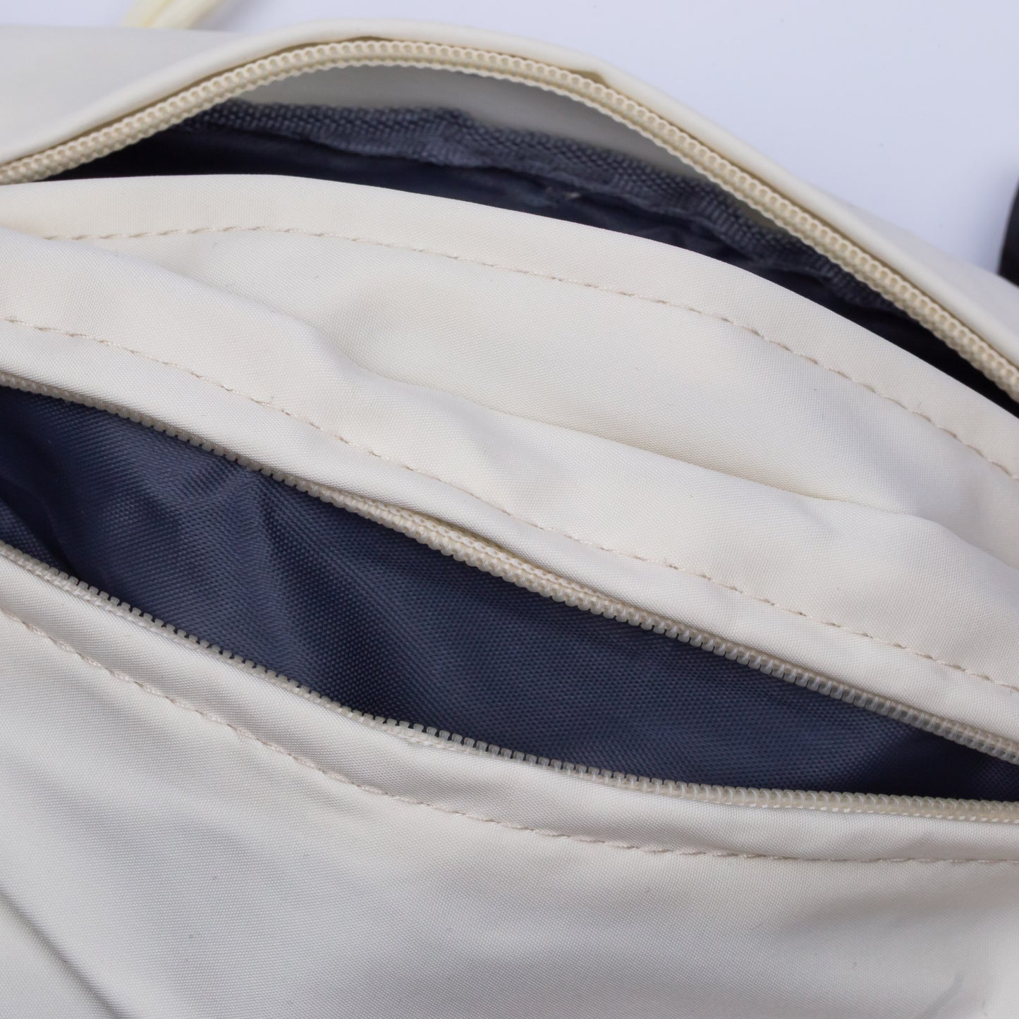 Geantă crossbody tip borsetă - Crem