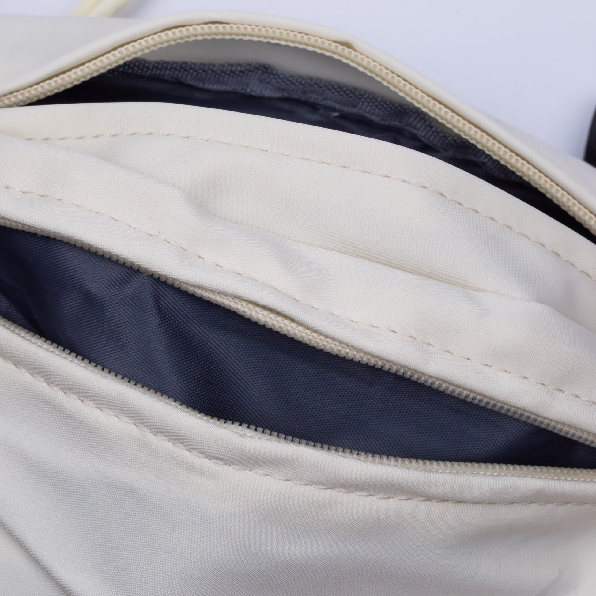 Geantă crossbody tip borsetă - Crem