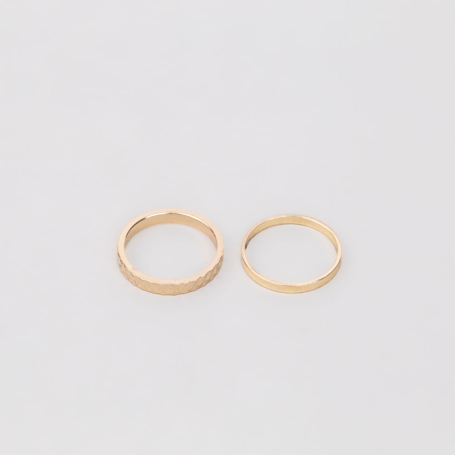 Inele simple în stil minimal cu forme de diamant, set 2 buc - Auriu
