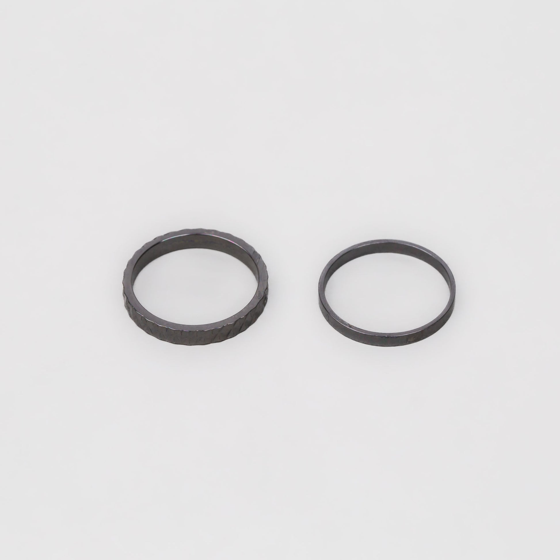 Inele simple în stil minimal cu forme de diamant, set 2 buc - Negru