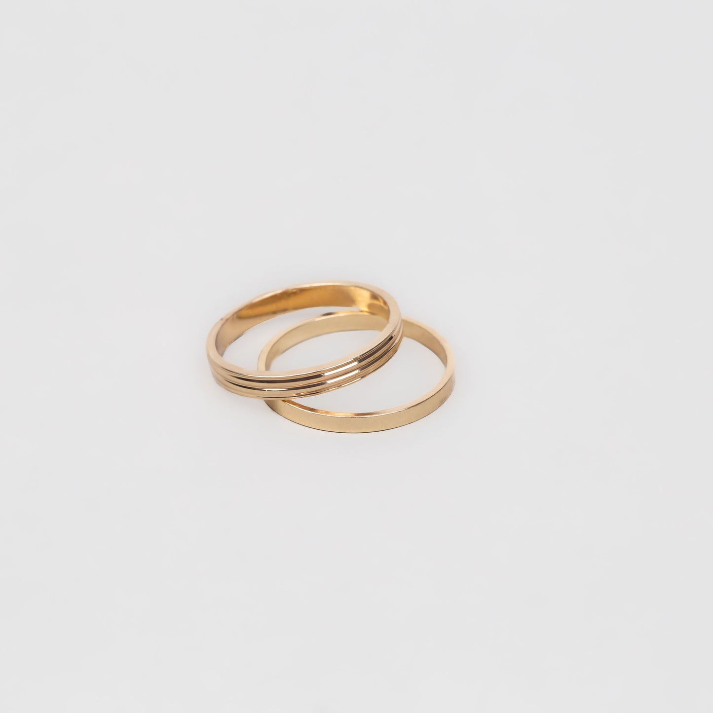 Inele simple în stil minimal cu striații, set 2 buc - Auriu
