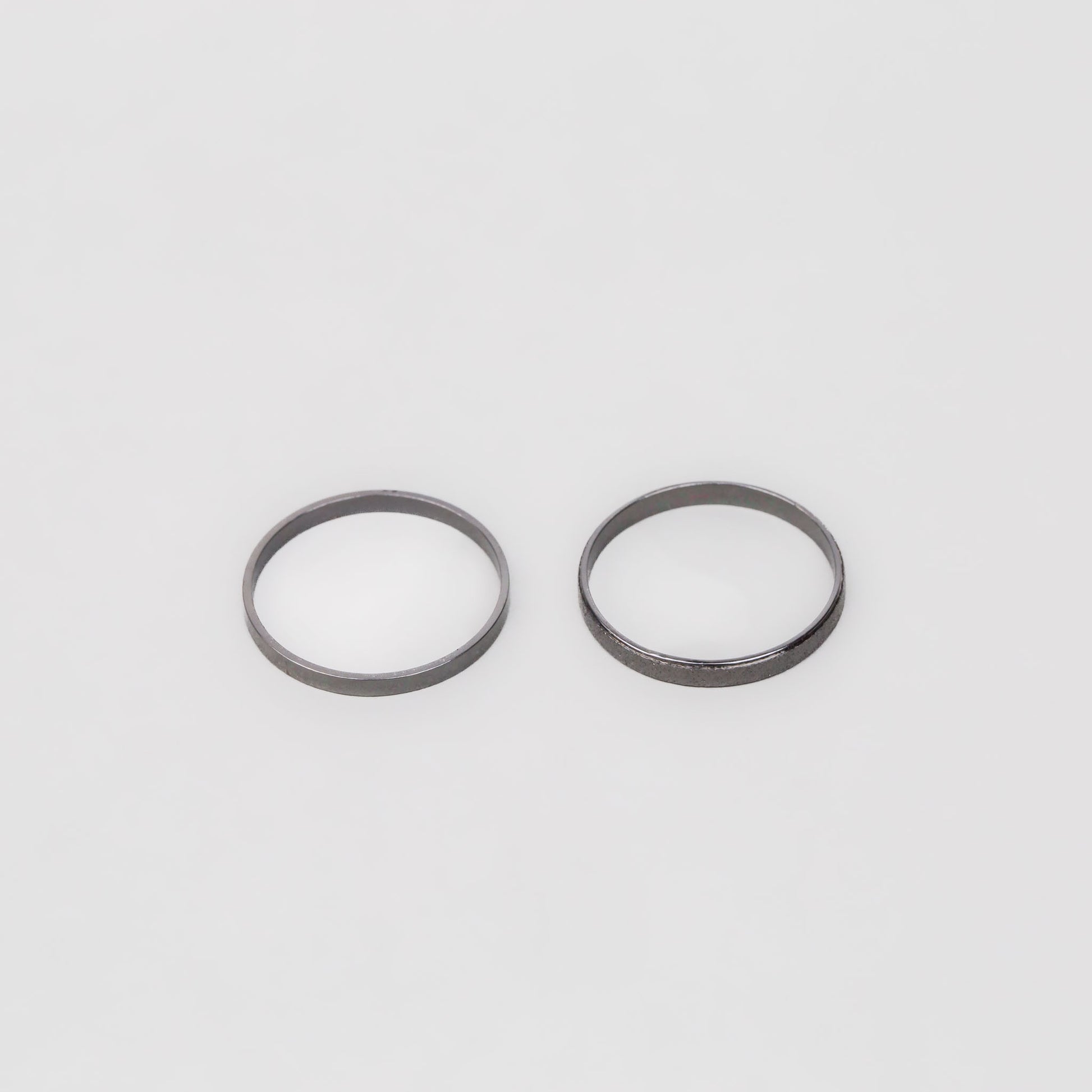Inele simple în stil minimal, set 2 buc - Negru