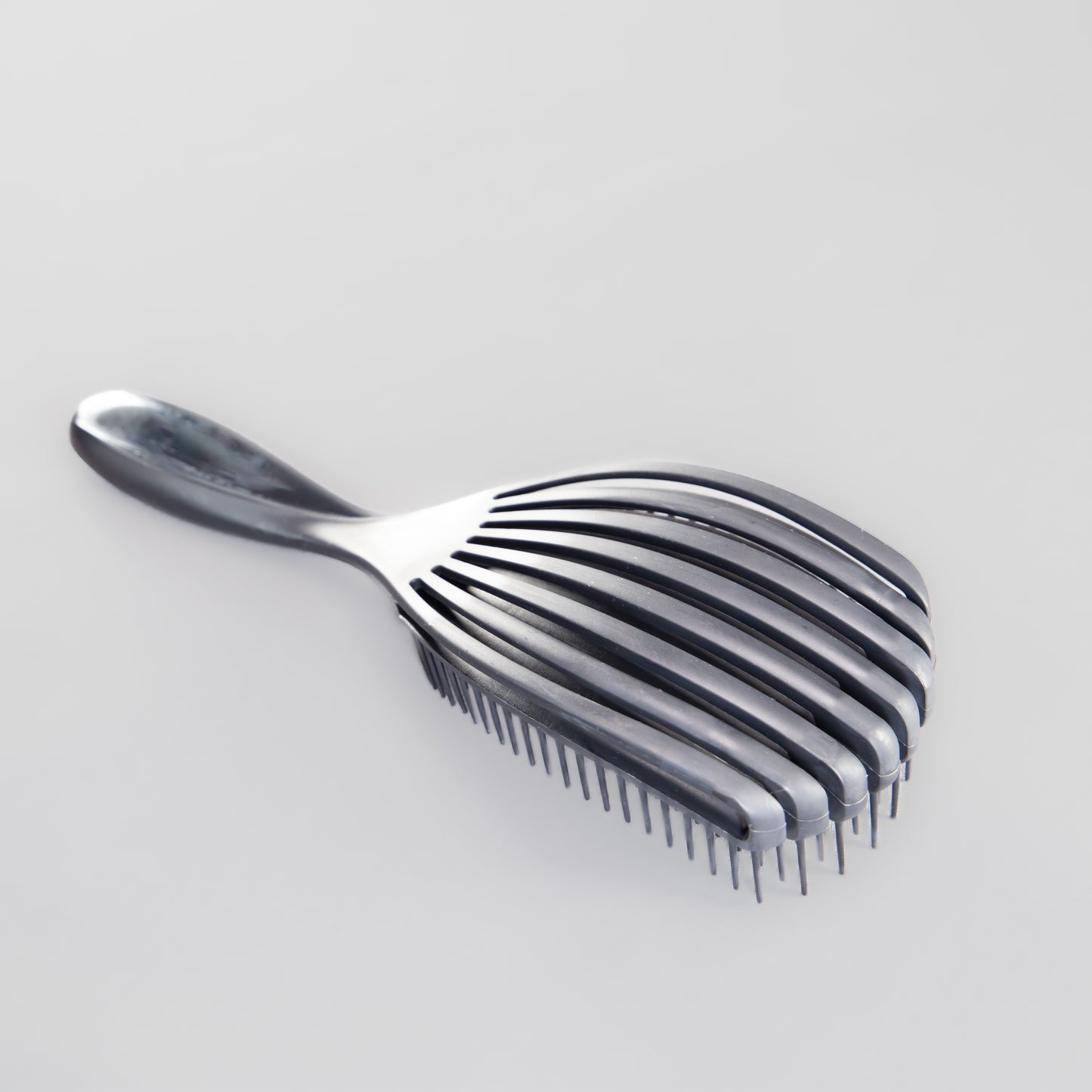 Perie flexibilă pentru descurcarea părului, mare - Negru