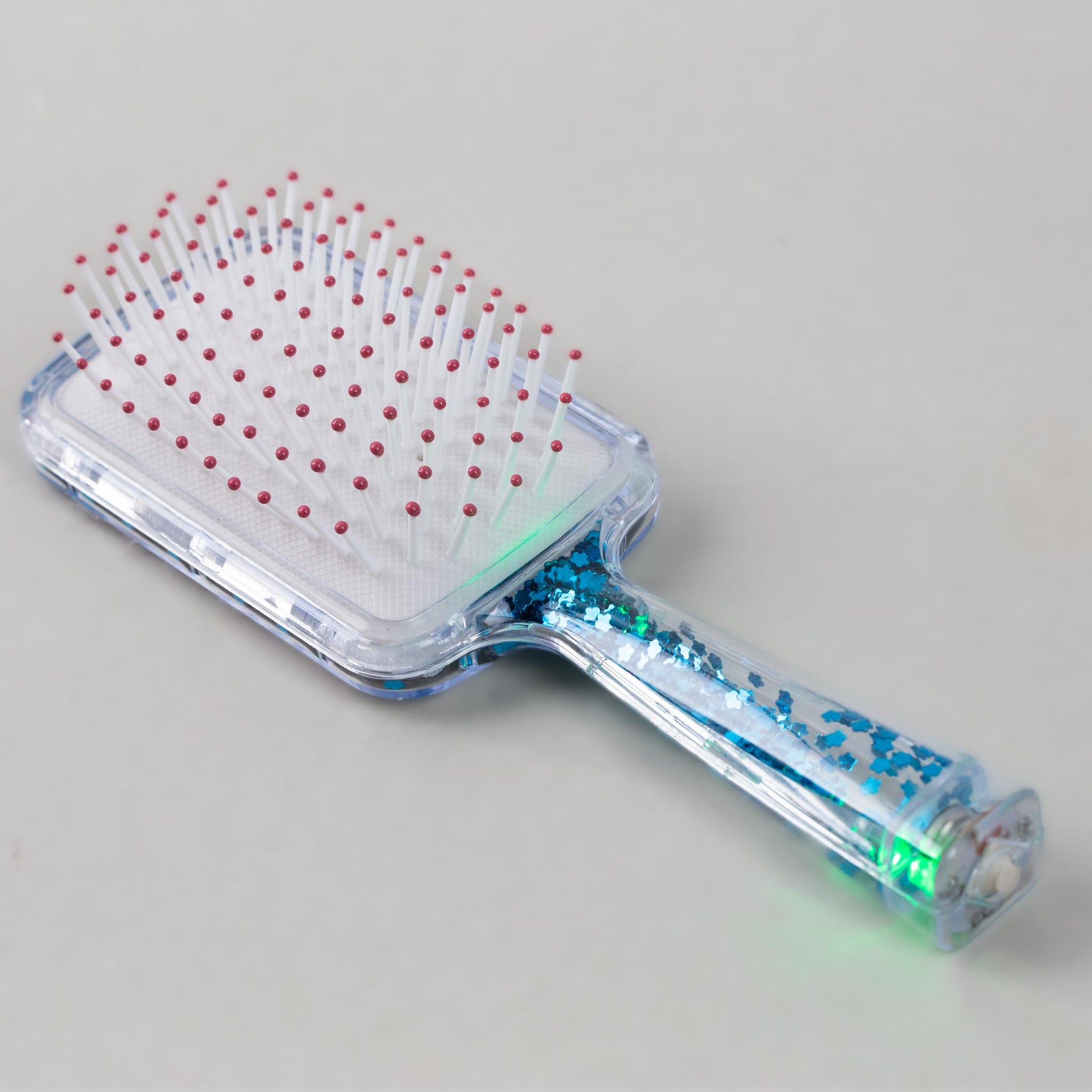 Perie păr copii cu leduri pătrată, transparent cu confetti - Albastru Beauty