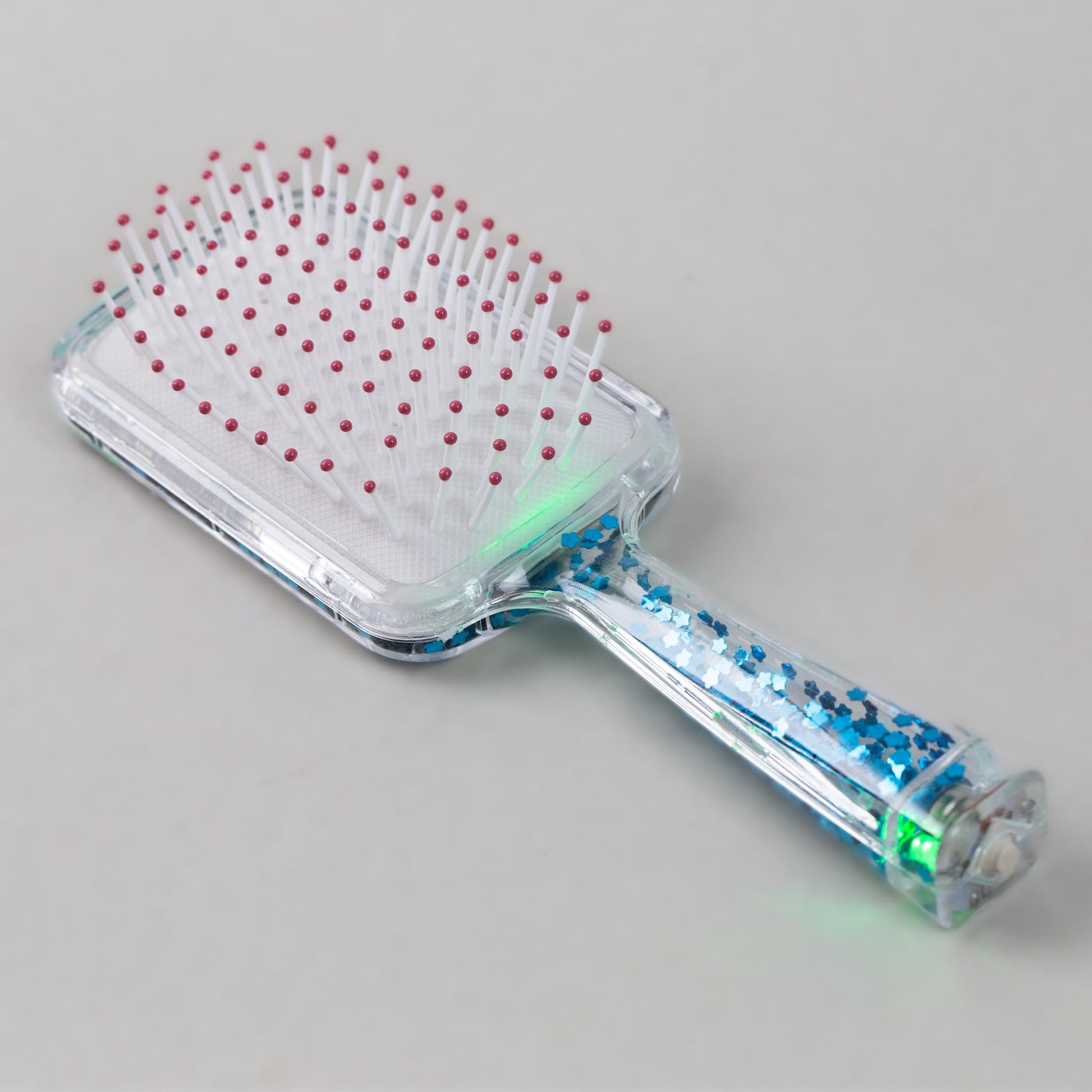 Perie păr copii cu leduri pătrată, transparent cu confetti - Albastru Make Up