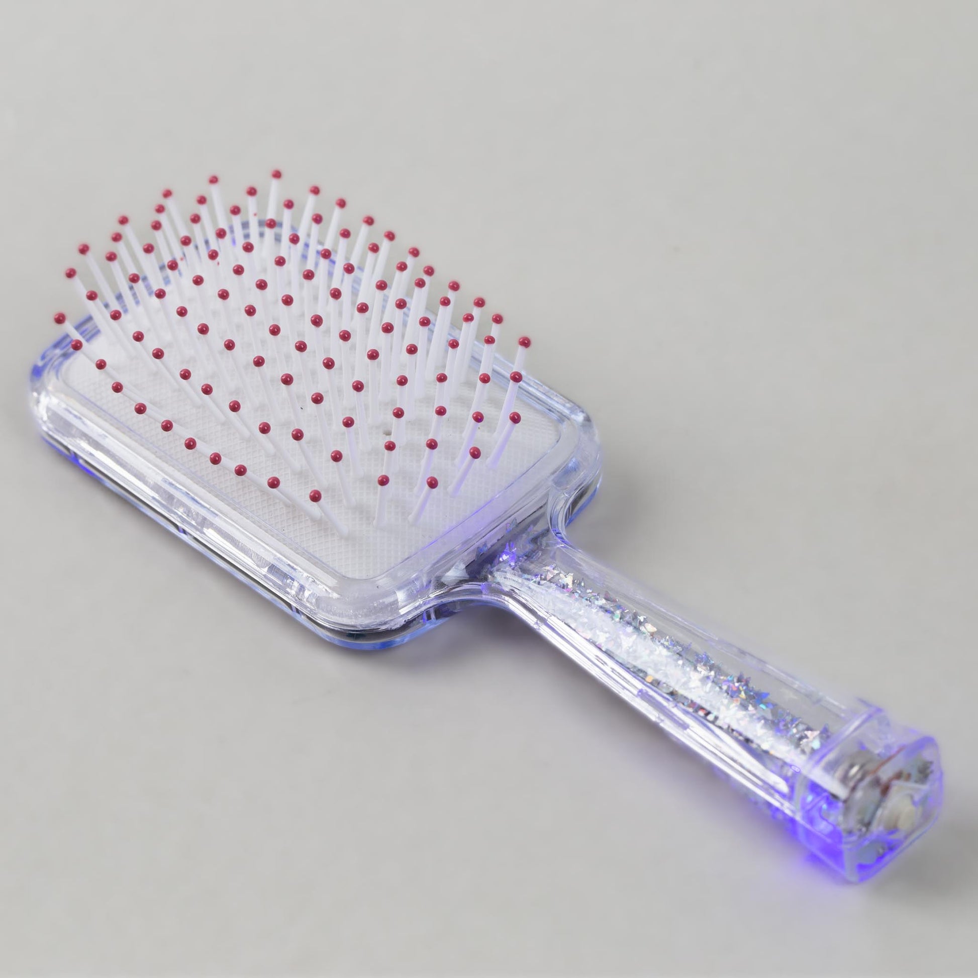 Perie păr copii cu leduri pătrată, transparent cu confetti - Argintiu Butterfly
