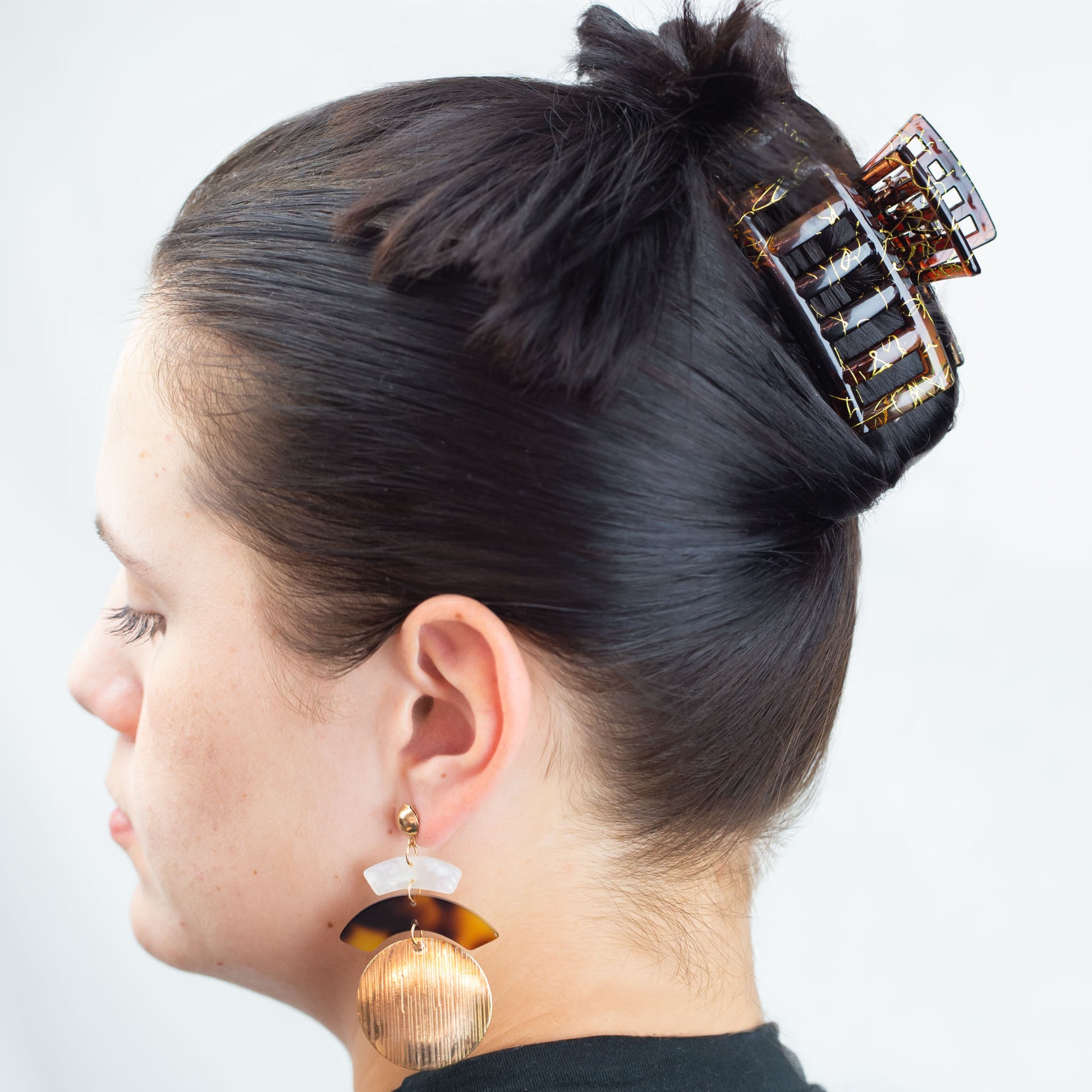 Set 2 clame păr mari dreptunghiulare cu accente aurii, textură lucioasă - Maro