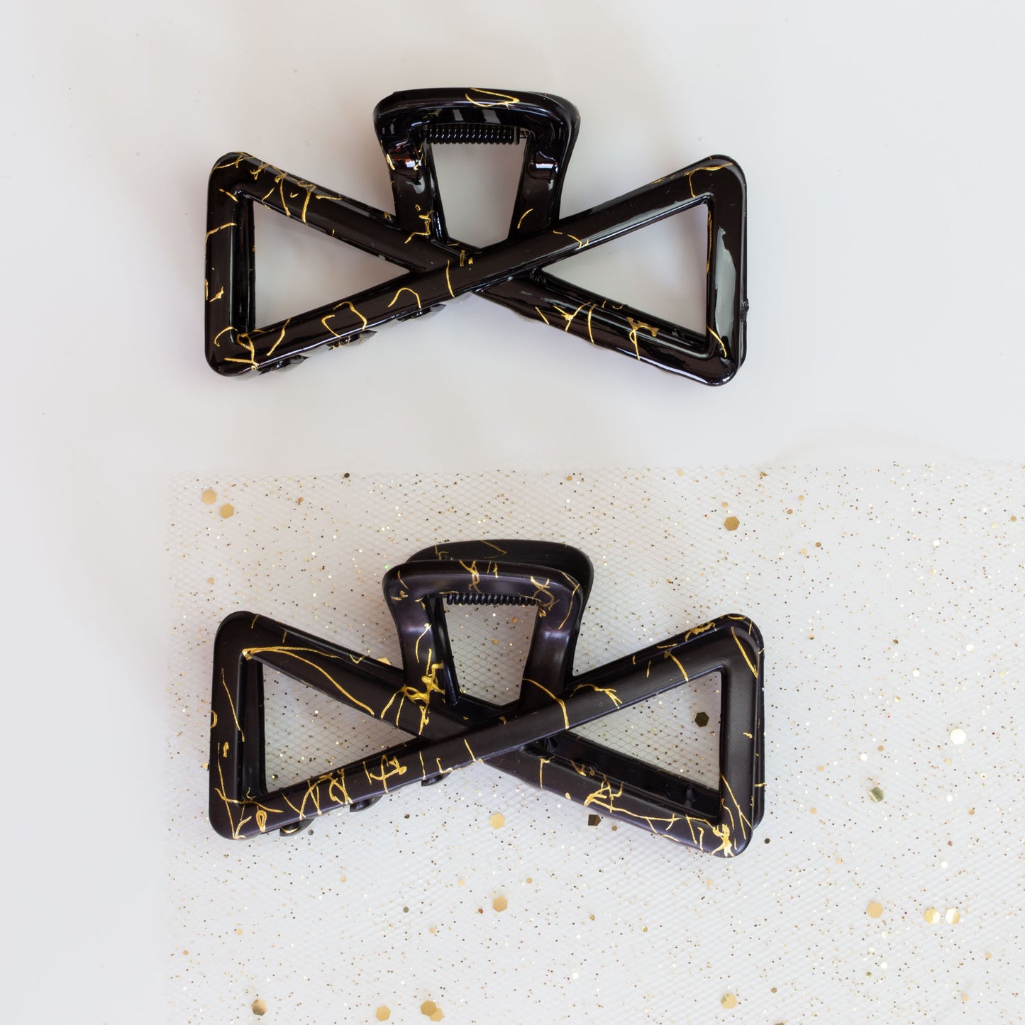 Set 2 clame păr mari symmetry cu detalii aurii, texturi mixte - Negru