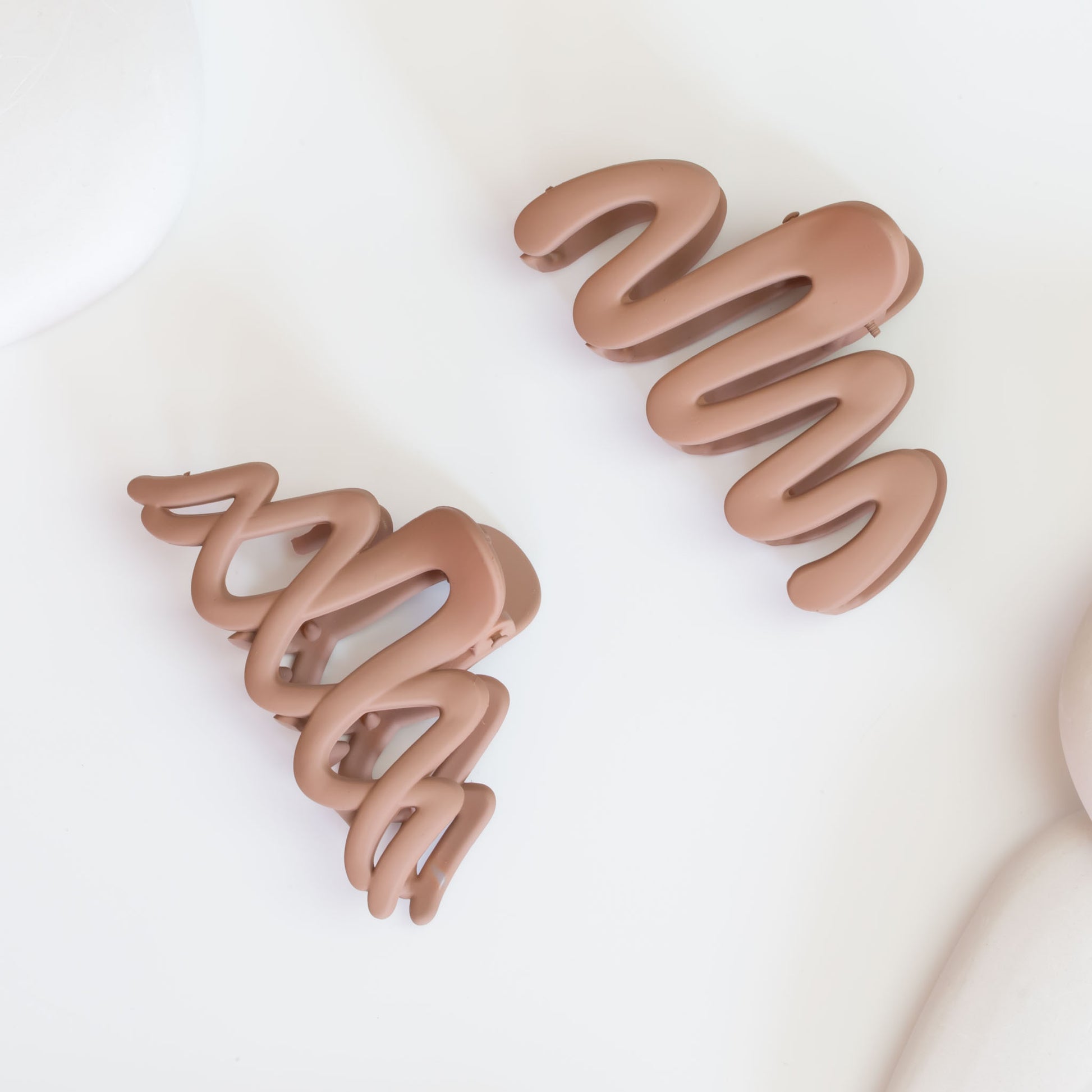 Set 2 clame păr progressive lines cu textură de silicon - Cappuccino