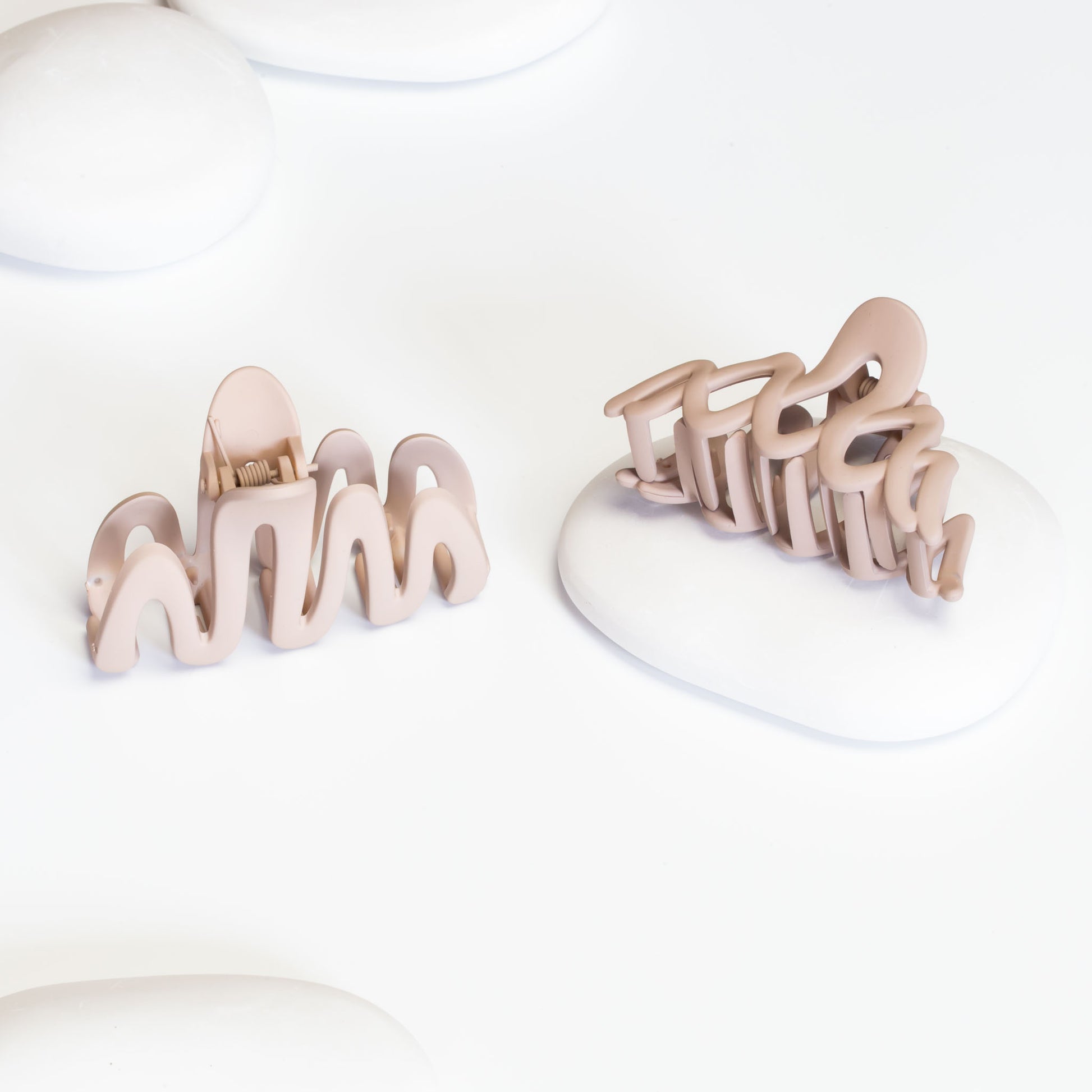 Set 2 clame păr progressive lines cu textură de silicon - Grej