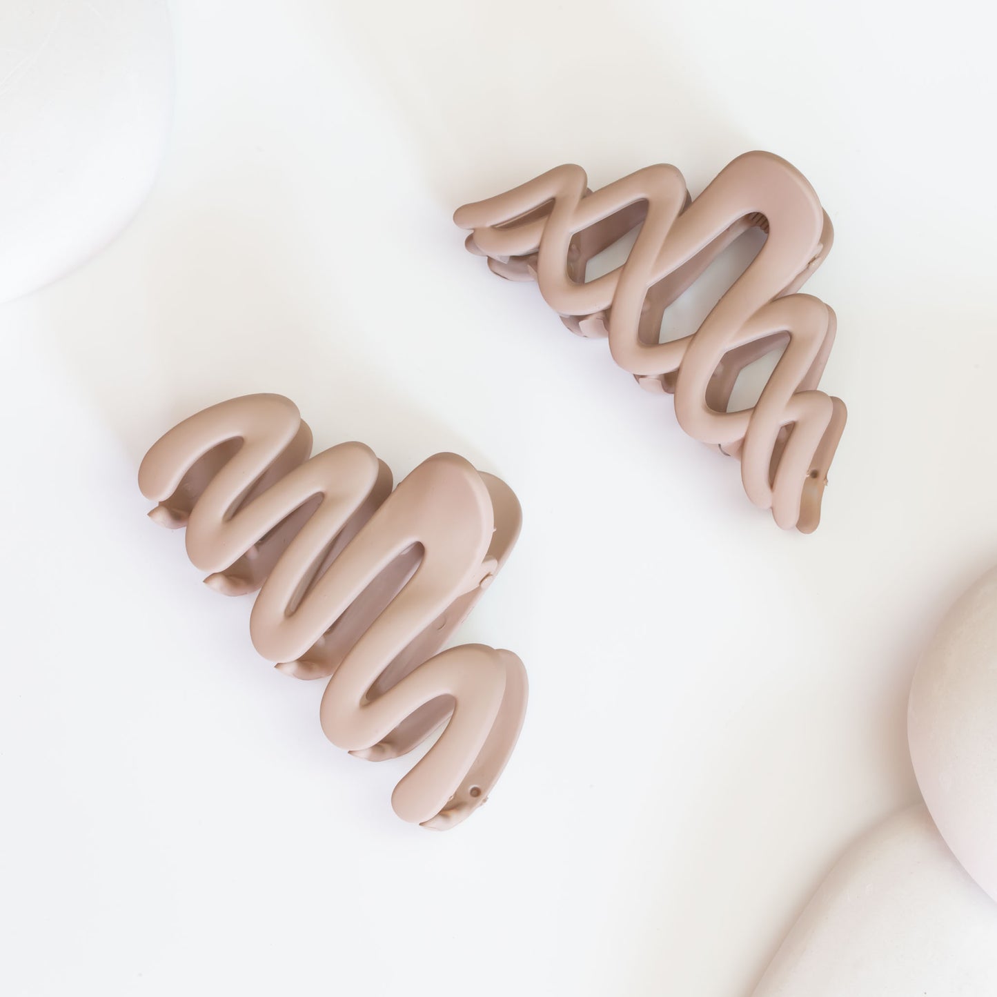 Set 2 clame păr progressive lines cu textură de silicon - Grej