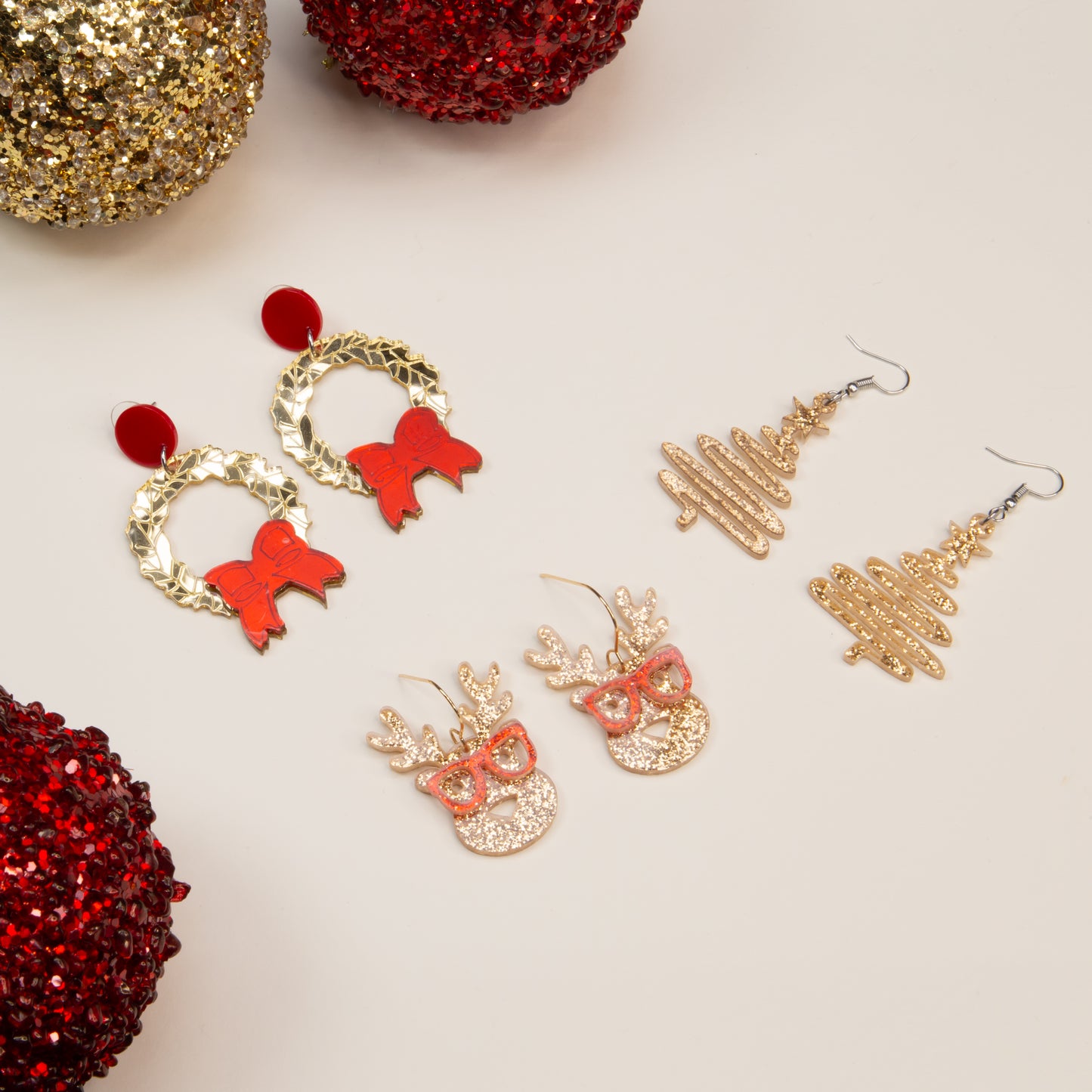 Set cercei cu motive de Crăciun, Merry Trio, 3 perechi - Roșu, Auriu