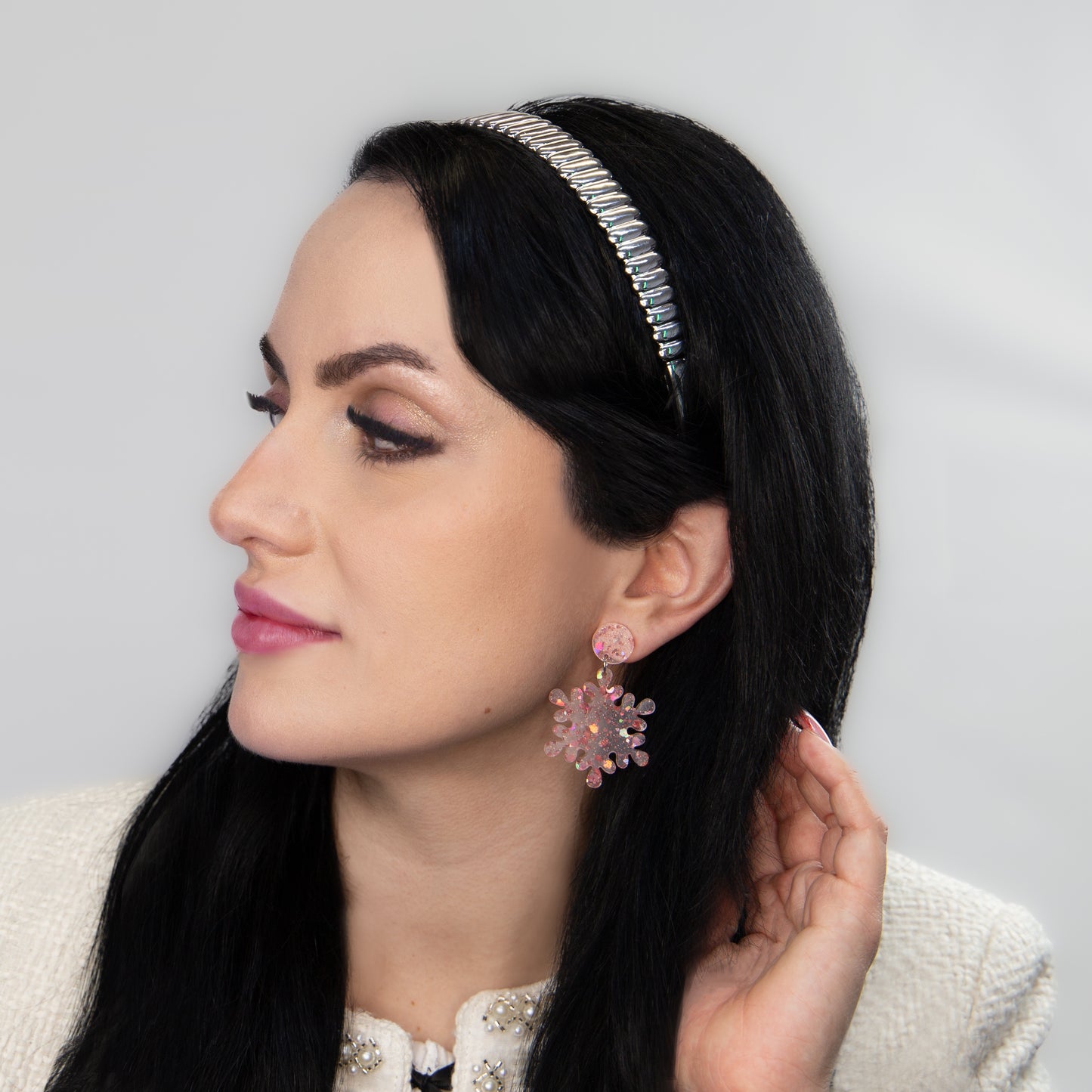 Set cercei cu motive de Crăciun Snowflake Duo, 2 perechi - Alb, Roz