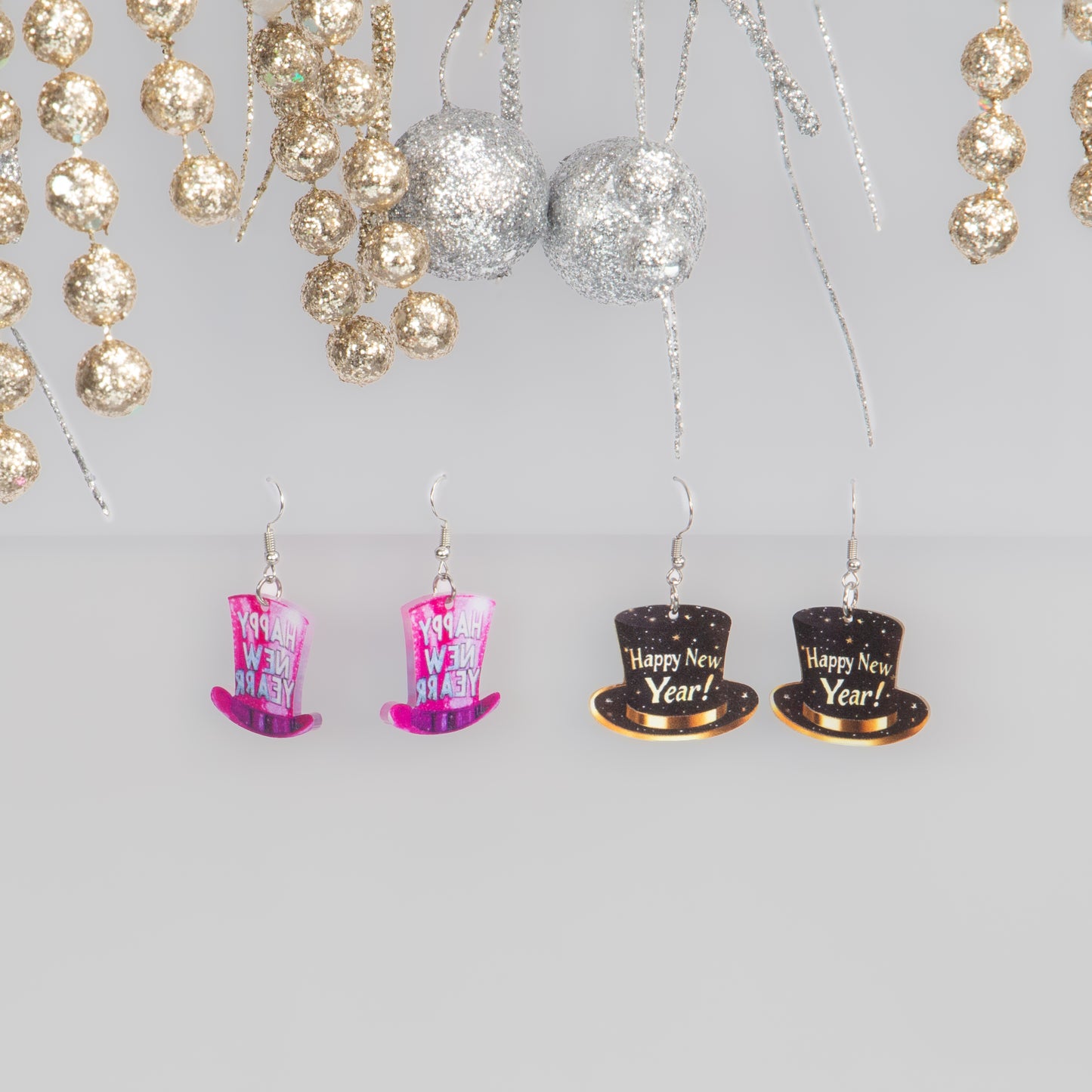 Set cercei cu motive de Revelion Happy New Year Hats, 2 perechi - Negru, Roz