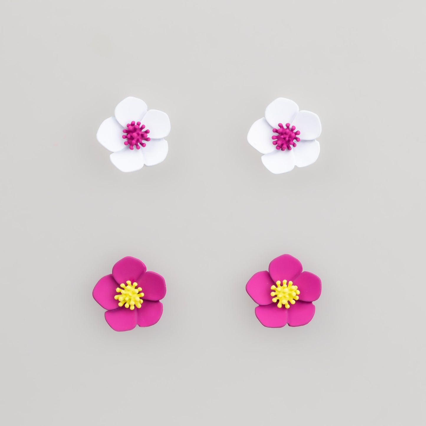 Set cercei floare buttercup cu textură de silicon, 2 perechi - Magenta Alb