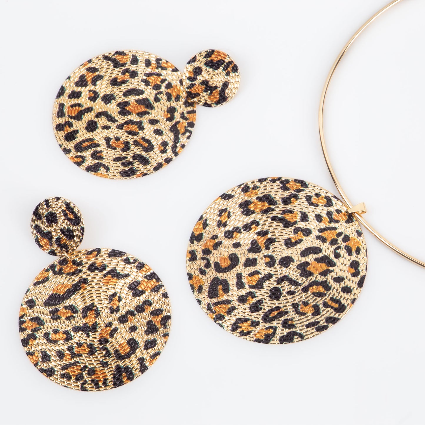 Set colier cercei cu cercuri mari și animal print - Auriu
