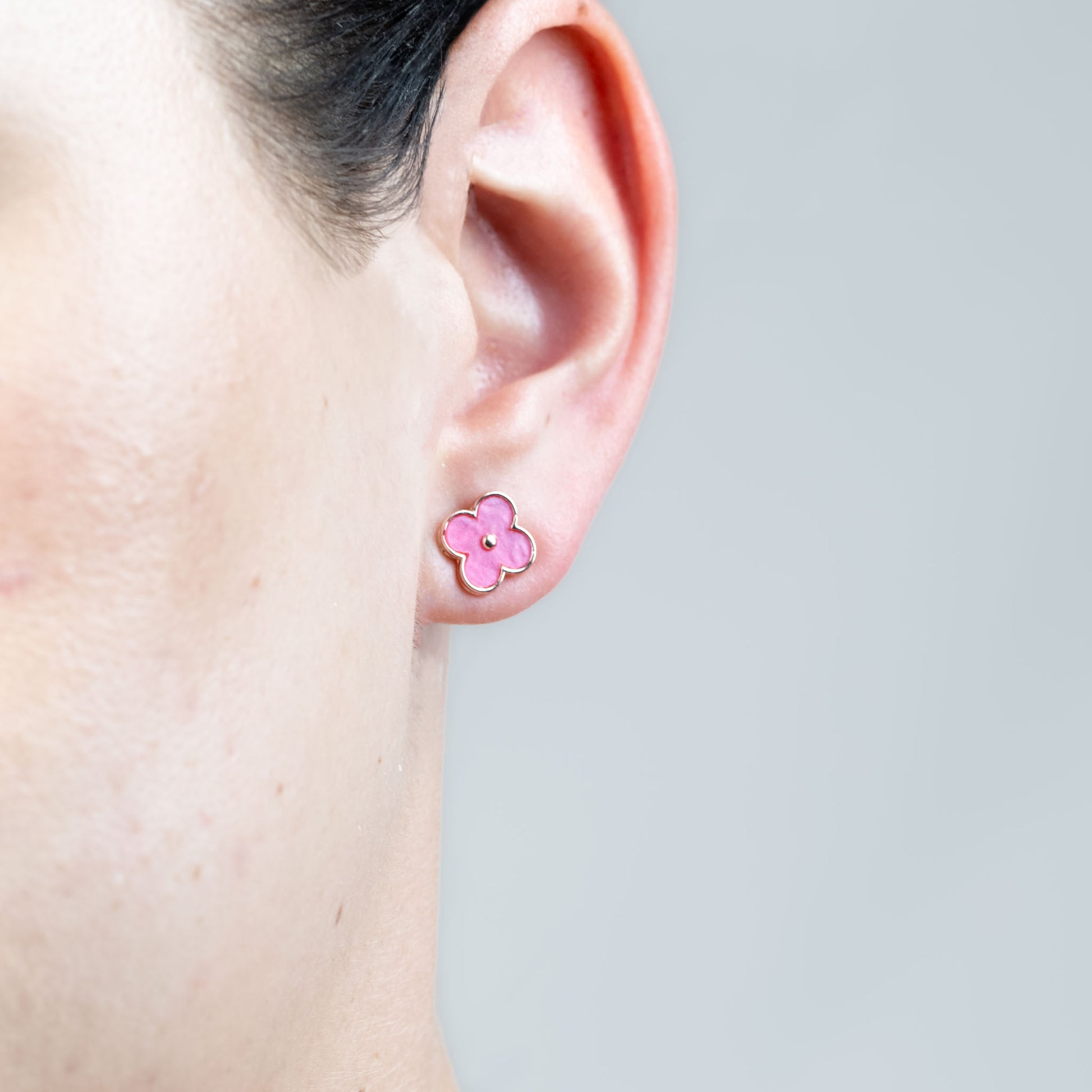 Set colier cercei cu pandantiv floare sidefată roz