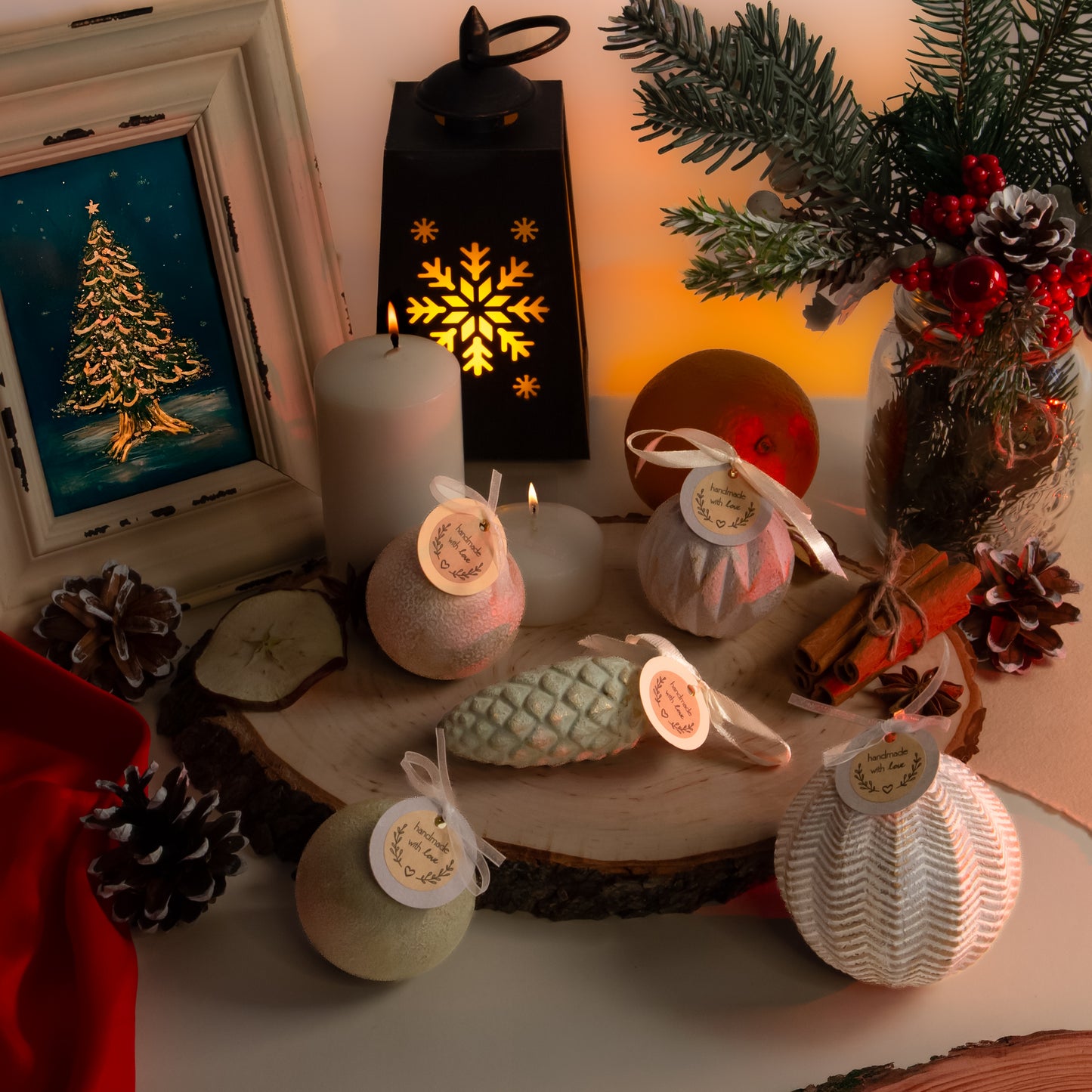 Set globuri handmade de Crăciun, cu finisaj vintage, diverse dimensiuni, 5 bucăți - Antique Woodland