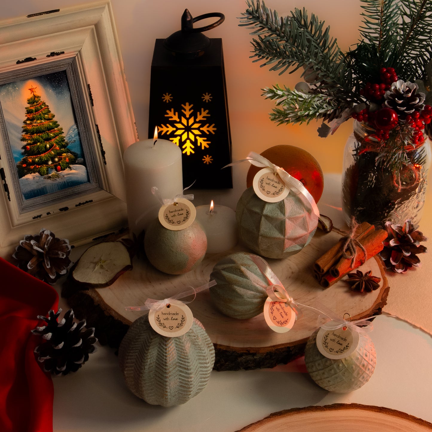 Set globuri handmade de Crăciun, cu finisaj vintage, diverse dimensiuni, 5 bucăți - Vintage Evergreen