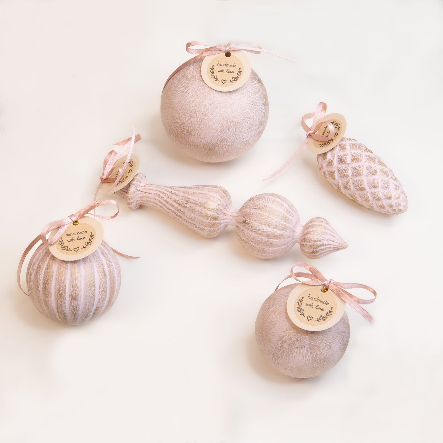 Set globuri handmade de Crăciun, cu finisaj vintage, diverse dimensiuni, 5 bucăți - Vintage Pink Glow